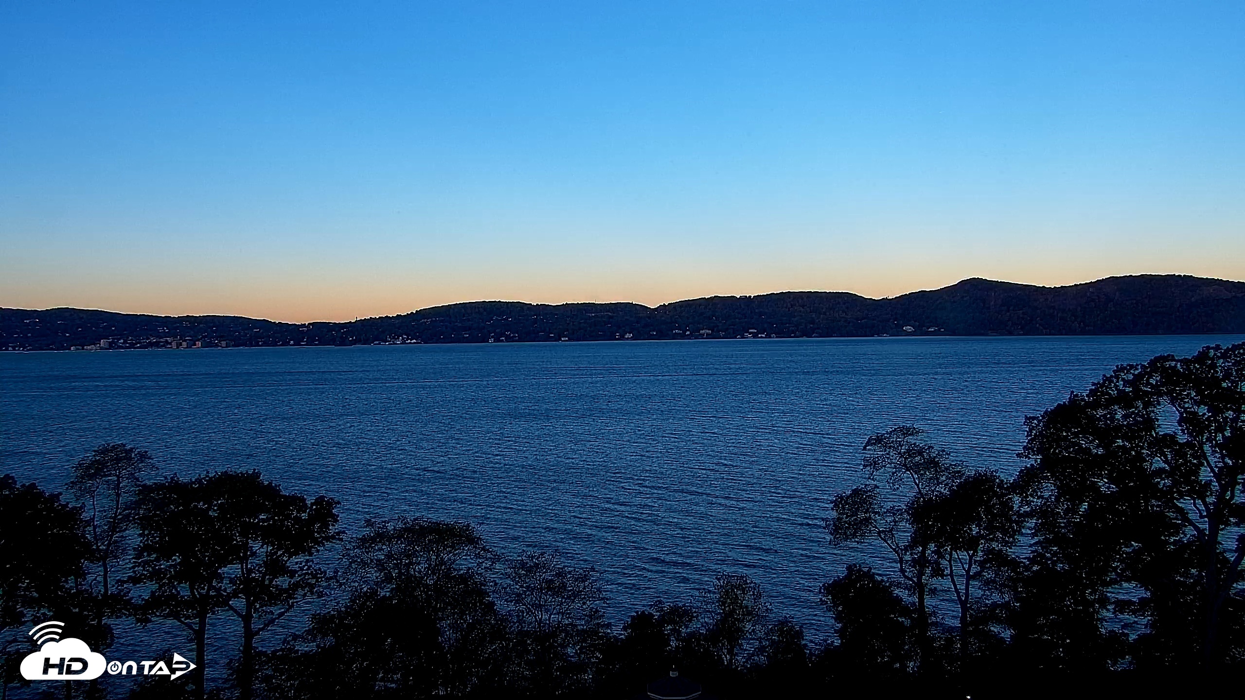 Snapshot of Hudson River Live Webcam taken Oct 22, 2026, 7:38am EDT