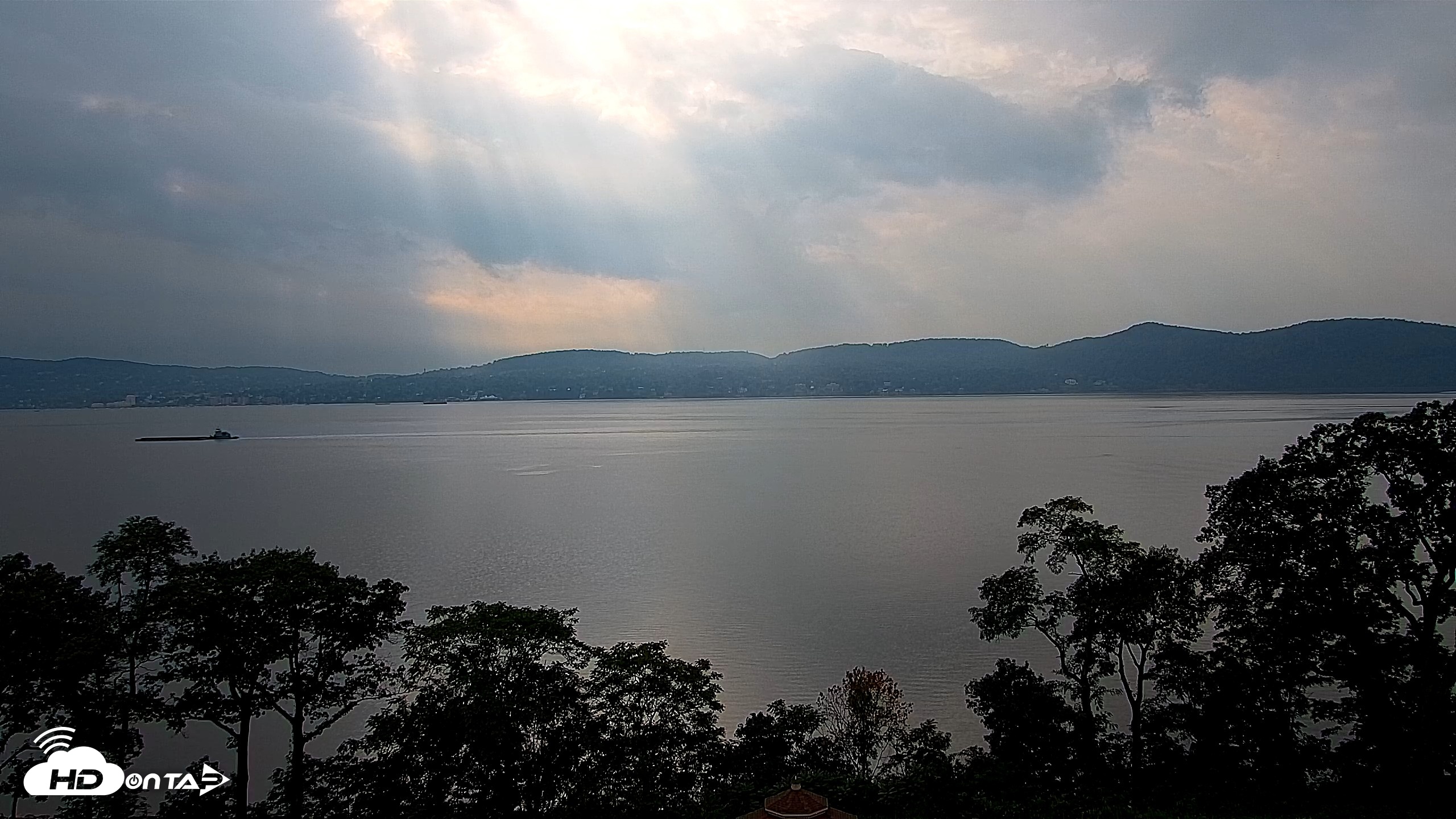 Snapshot of Hudson River Live Webcam taken Sep 1, 2026, 4:15pm EDT