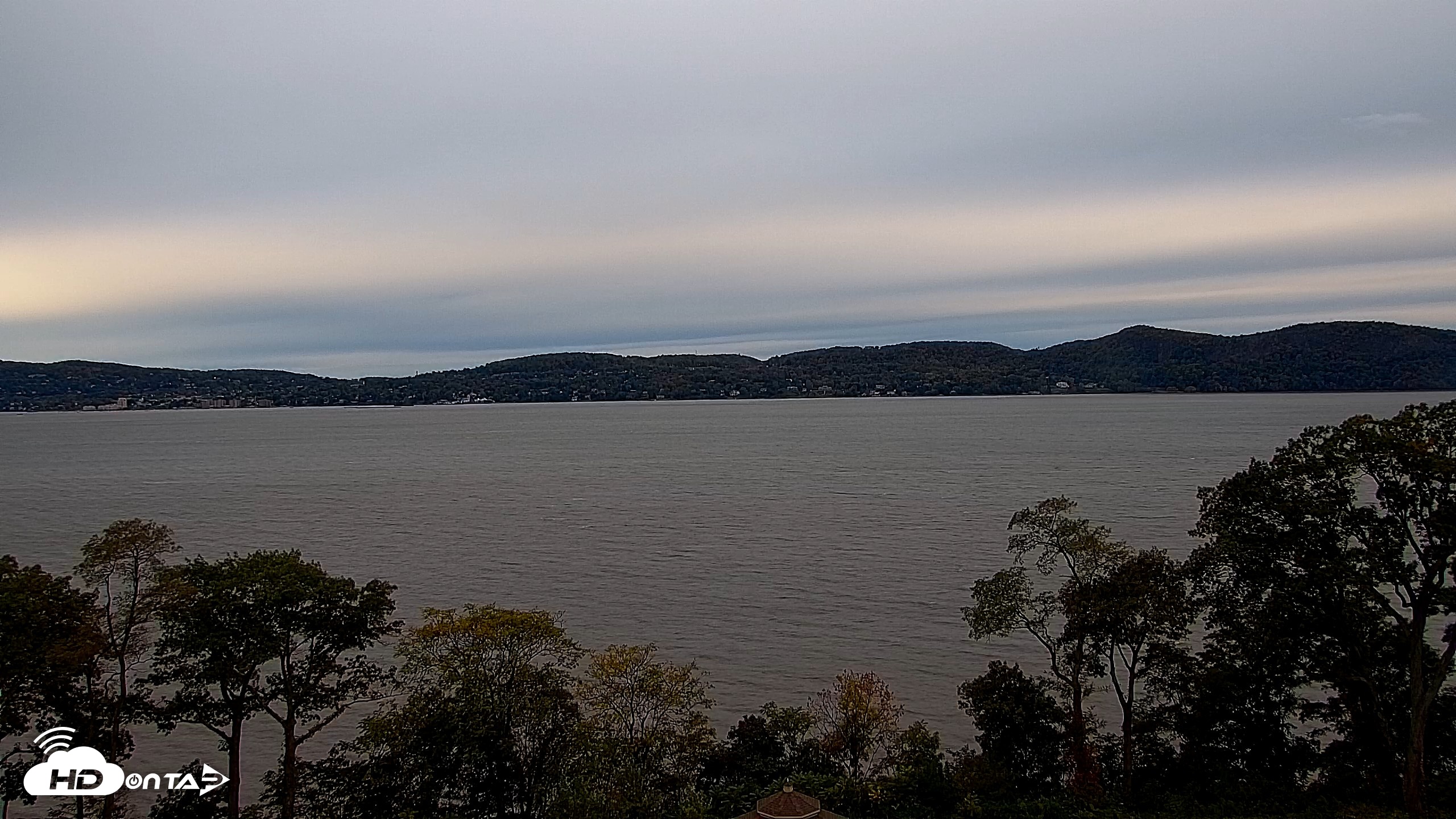 Snapshot of Hudson River Live Webcam taken Oct 17, 2026, 8:02am EDT