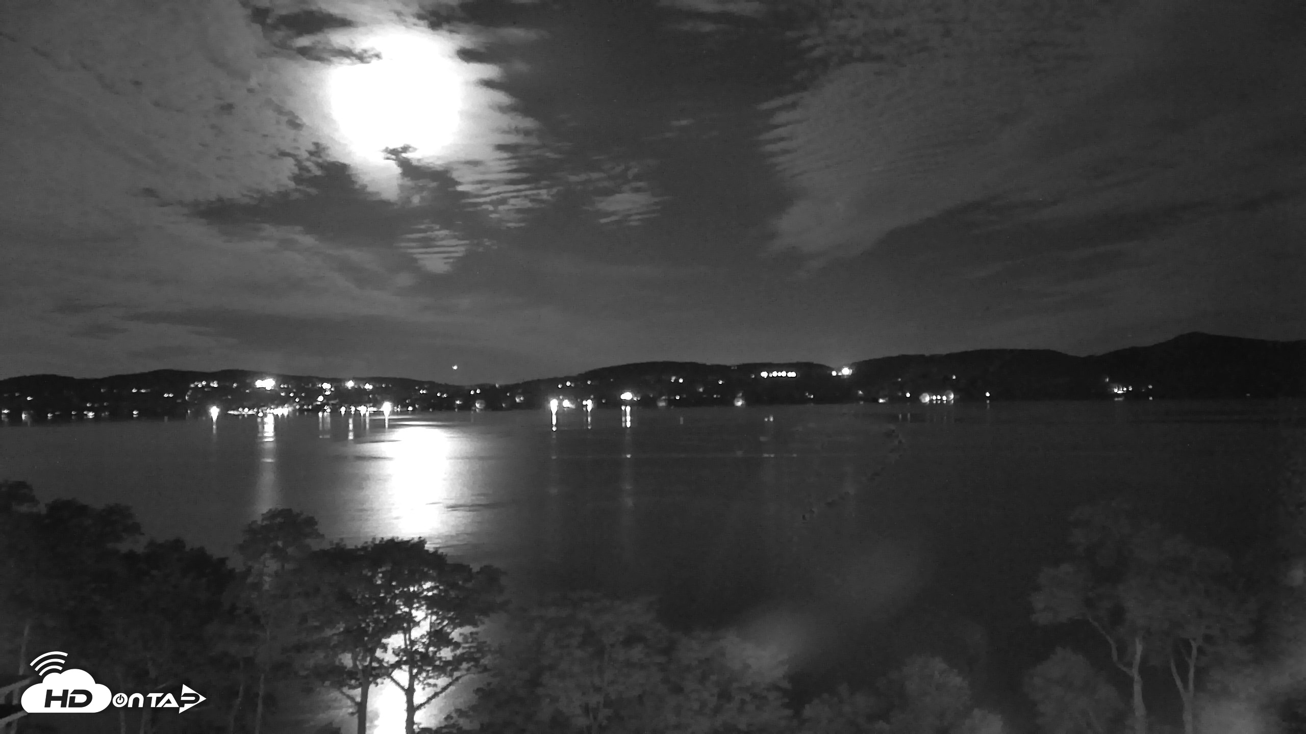Snapshot of Hudson River Live Webcam taken May 26, 2026, 1:21am EDT