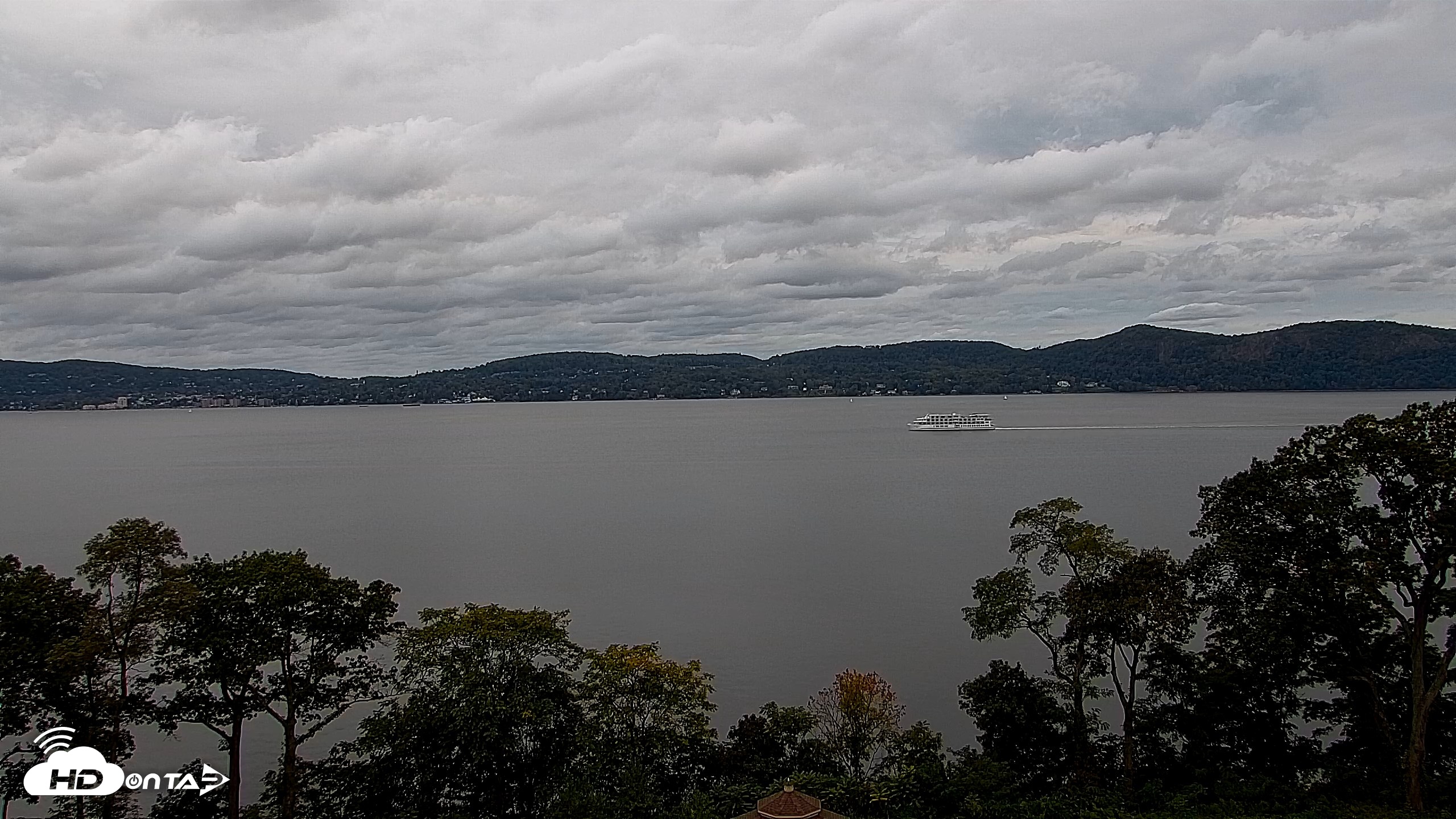 Snapshot of Hudson River Live Webcam taken Oct 4, 2026, 11:39am EDT