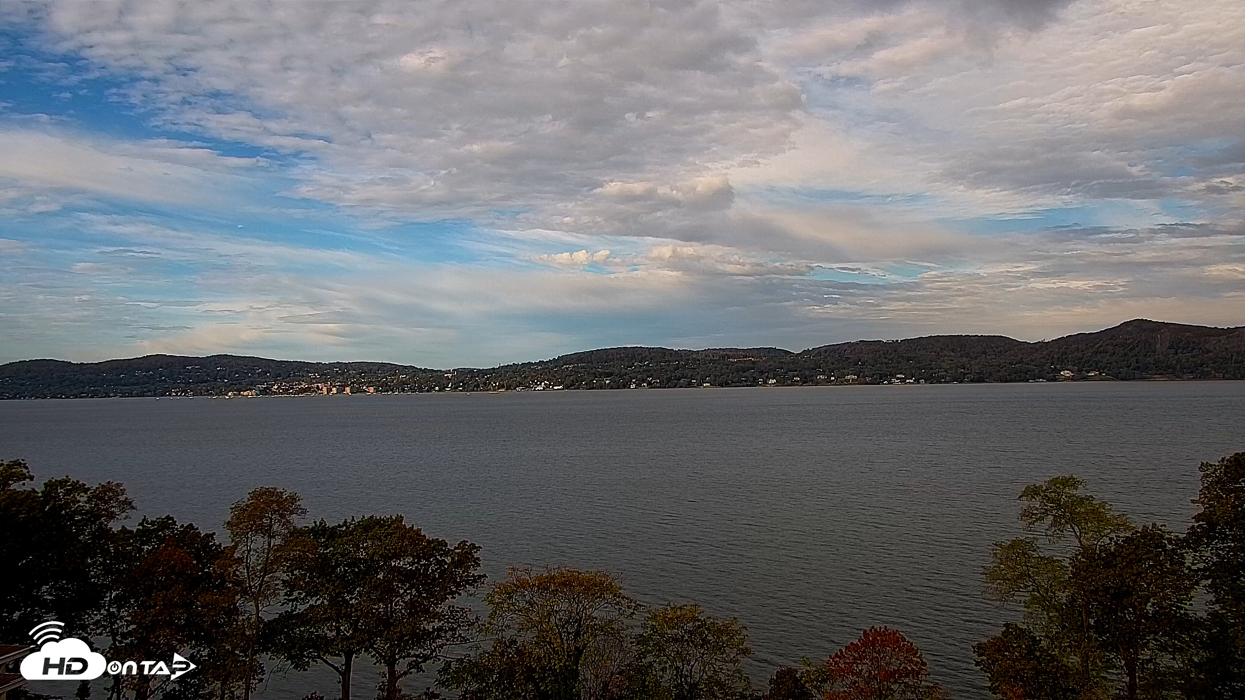 Snapshot of Hudson River Live Webcam taken Oct 15, 2025, 9:10am EDT
