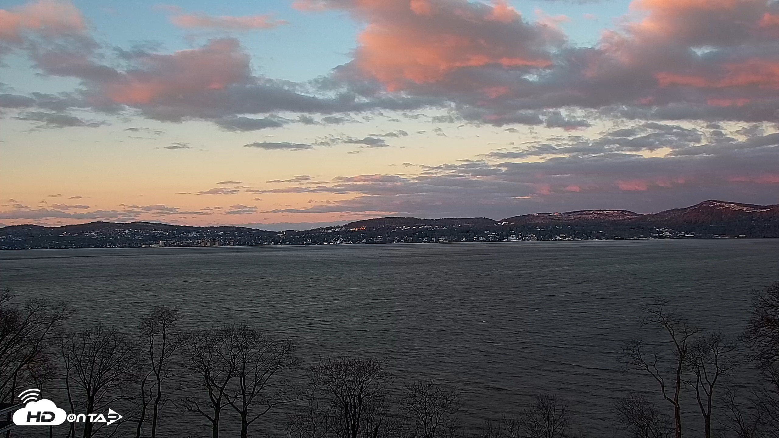 Snapshot of Hudson River Live Webcam taken Dec 24, 2025, 7:23am EST