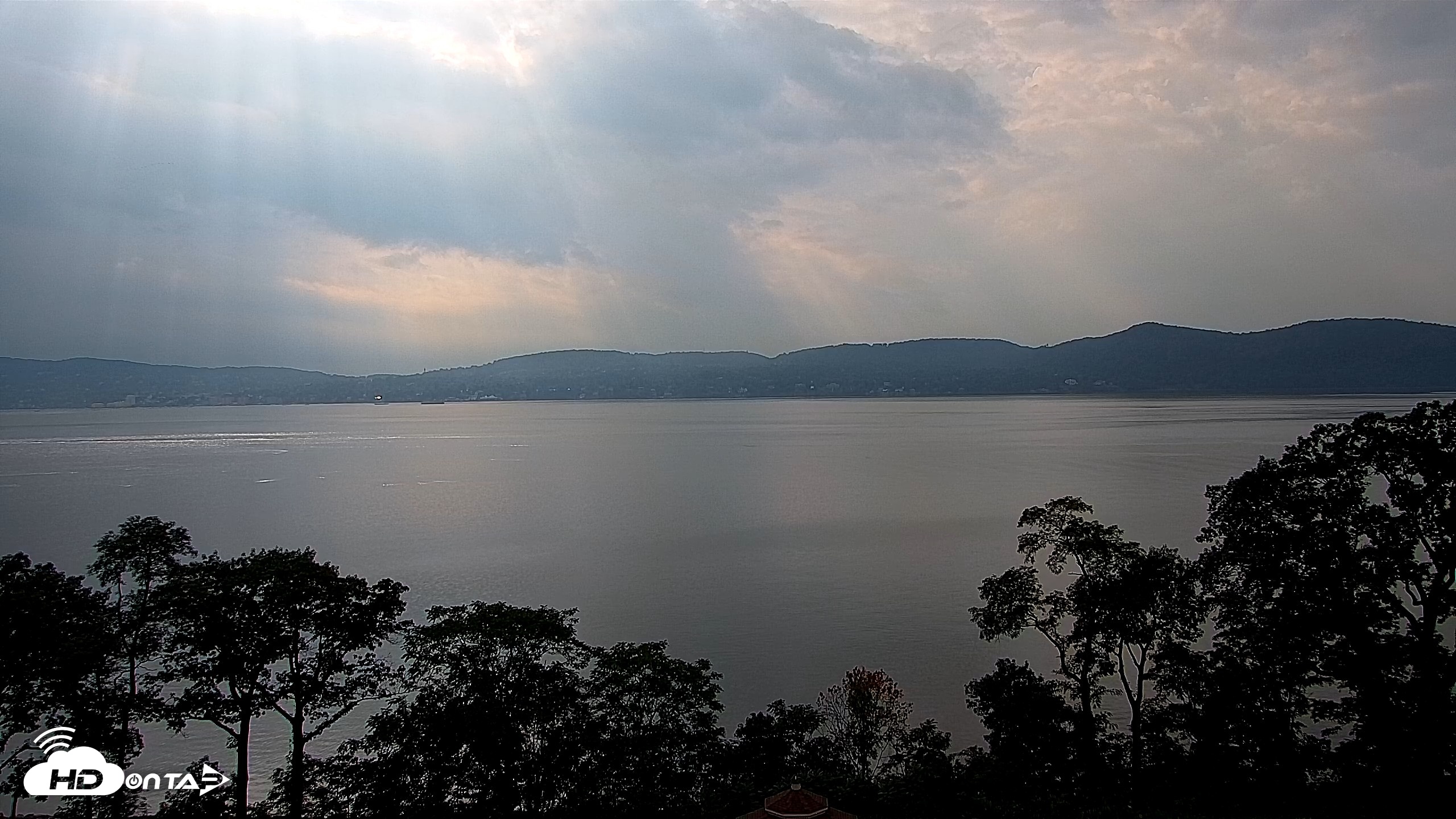 Snapshot of Hudson River Live Webcam taken Sep 1, 2026, 4:17pm EDT