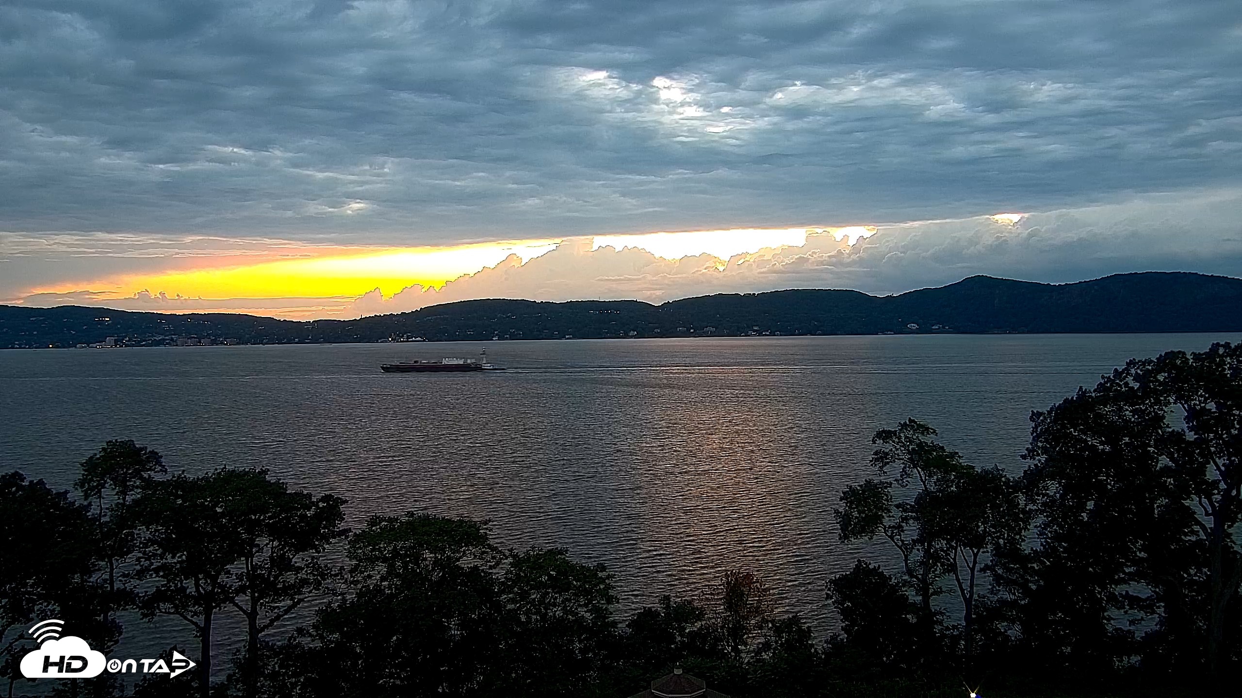 Snapshot of Hudson River Live Webcam taken Aug 23, 2026, 7:48pm EDT