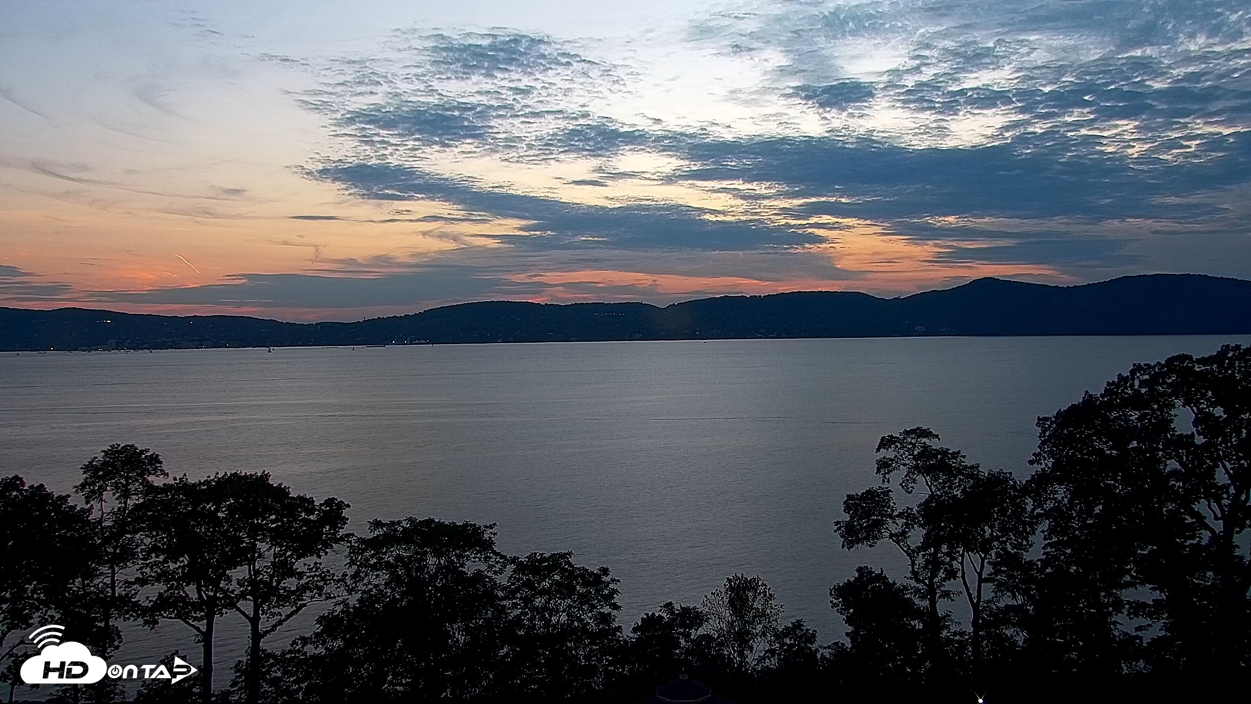 Snapshot of Hudson River Live Webcam taken Sep 9, 2026, 7:21pm EDT