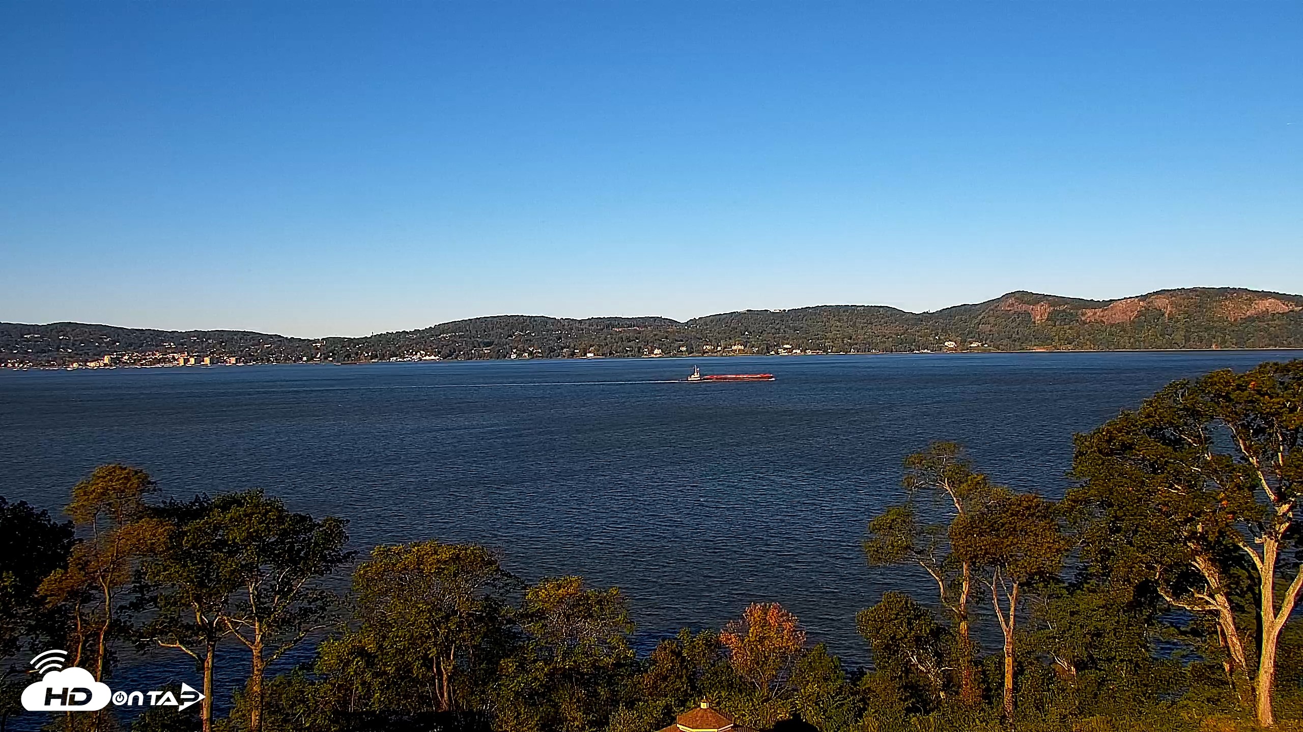 Snapshot of Hudson River Live Webcam taken Oct 6, 2026, 8:52am EDT