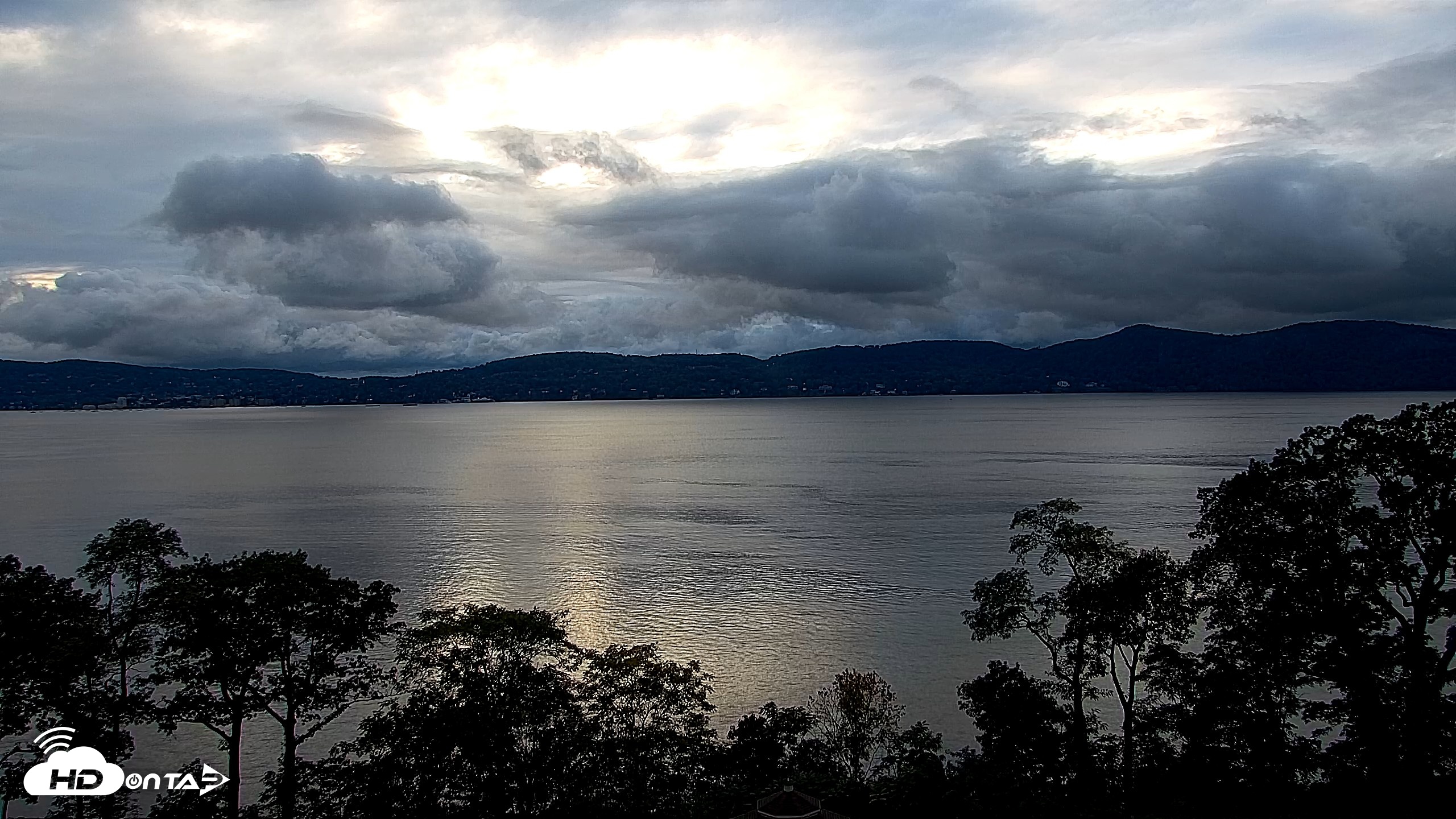 Snapshot of Hudson River Live Webcam taken Oct 4, 2026, 5:44pm EDT