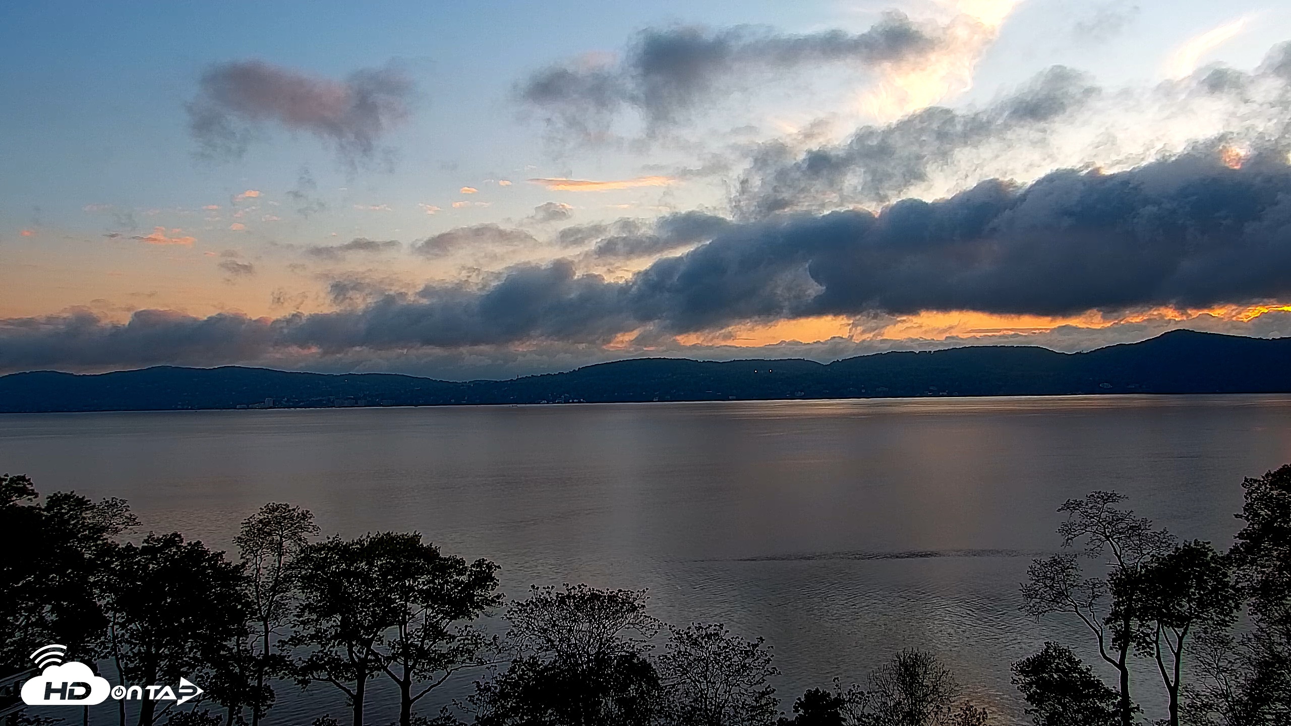 Snapshot of Hudson River Live Webcam taken May 9, 2026, 7:46pm EDT