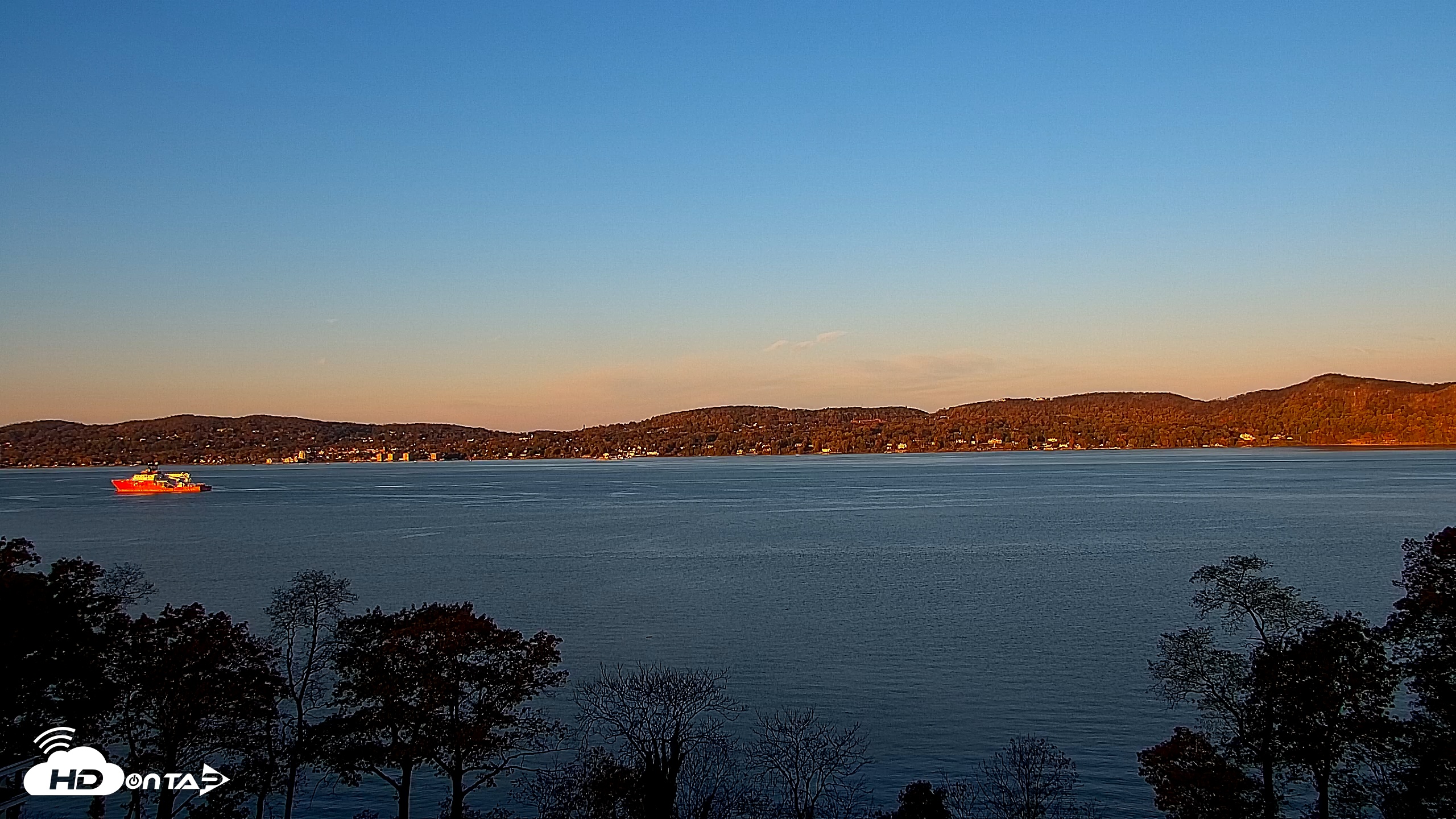 Snapshot of Hudson River Live Webcam taken Nov 2, 2025, 6:55am EST