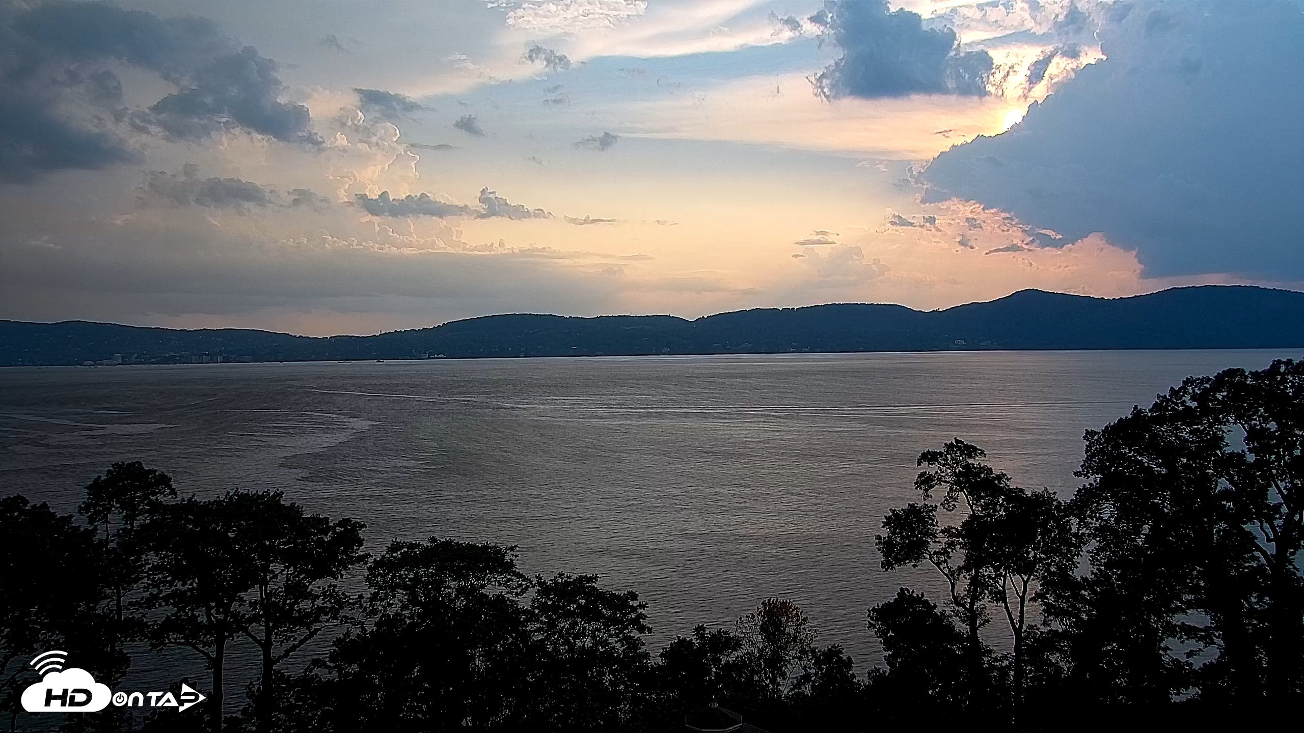 Snapshot of Hudson River Live Webcam taken Jul 27, 2026, 7:15pm EDT