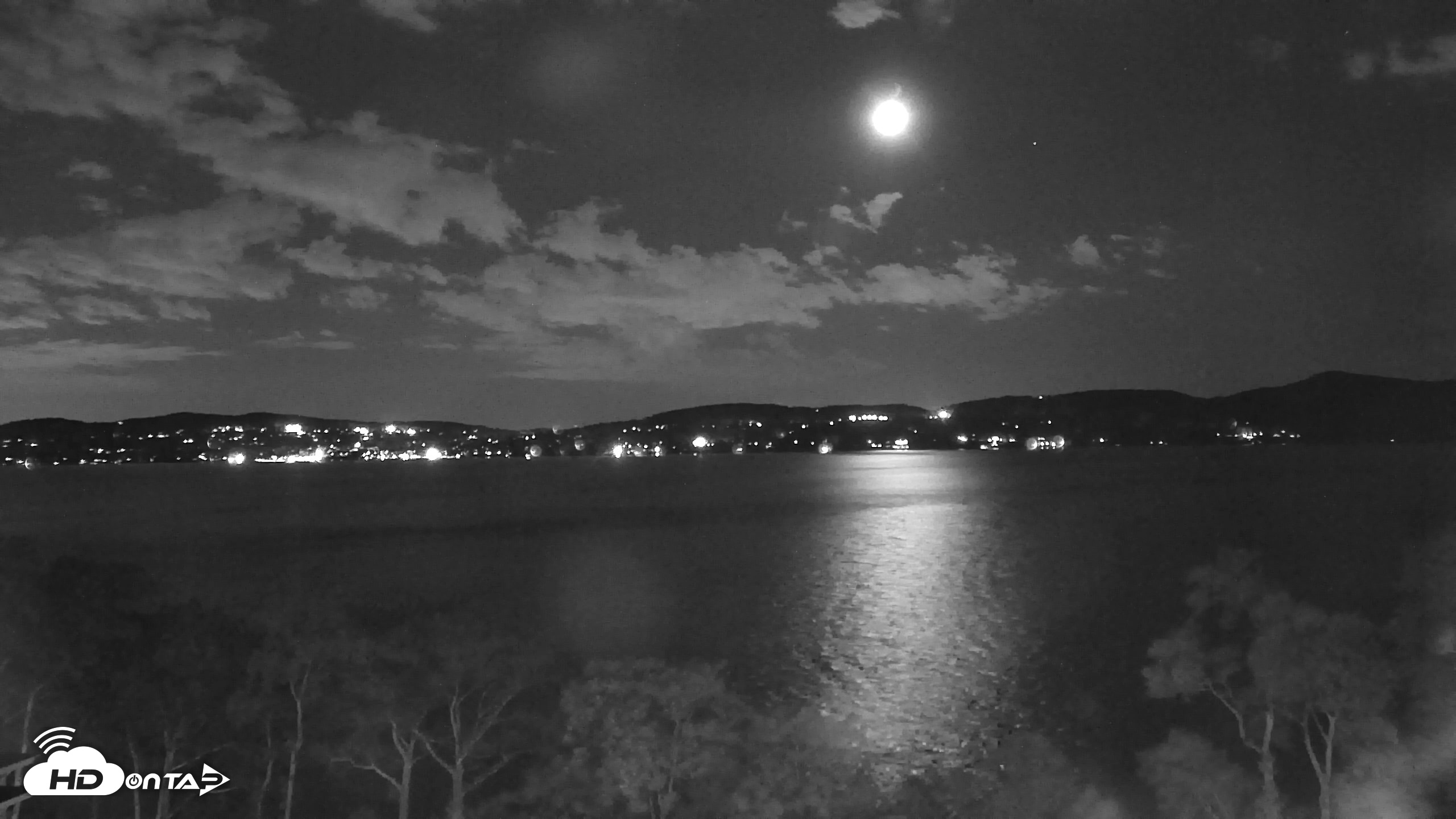 Snapshot of Hudson River Live Webcam taken Jun 19, 2026, 10:46pm EDT