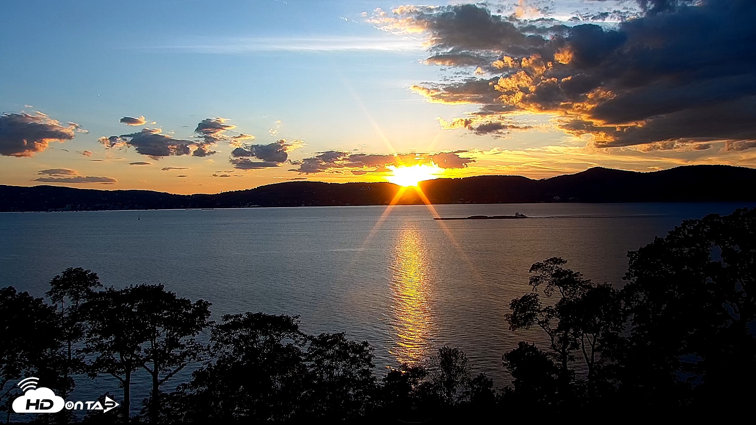 Snapshot of Hudson River Live Webcam taken Sep 18, 2026, 6:47pm EDT