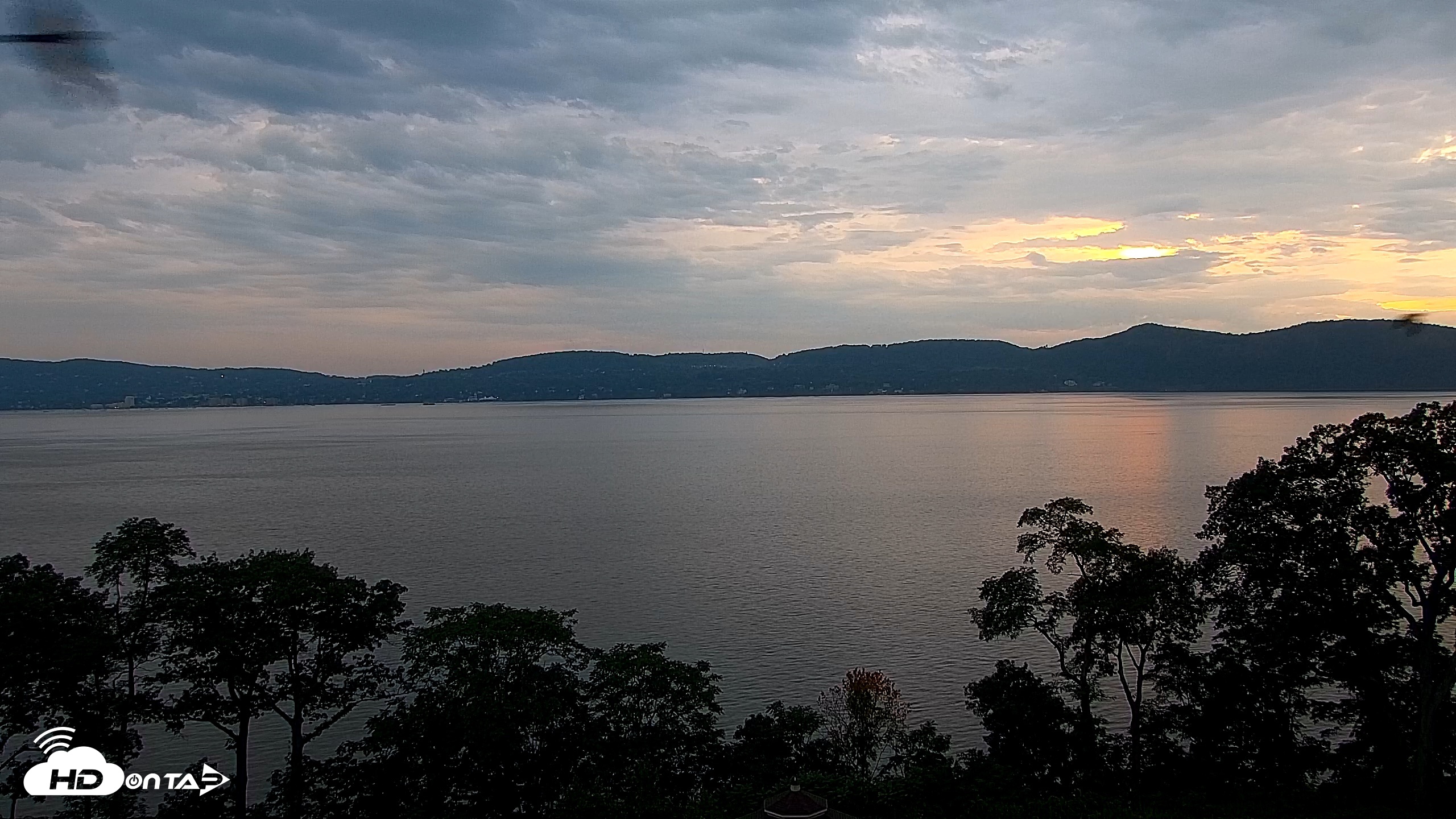 Snapshot of Hudson River Live Webcam taken Aug 10, 2026, 7:32pm EDT