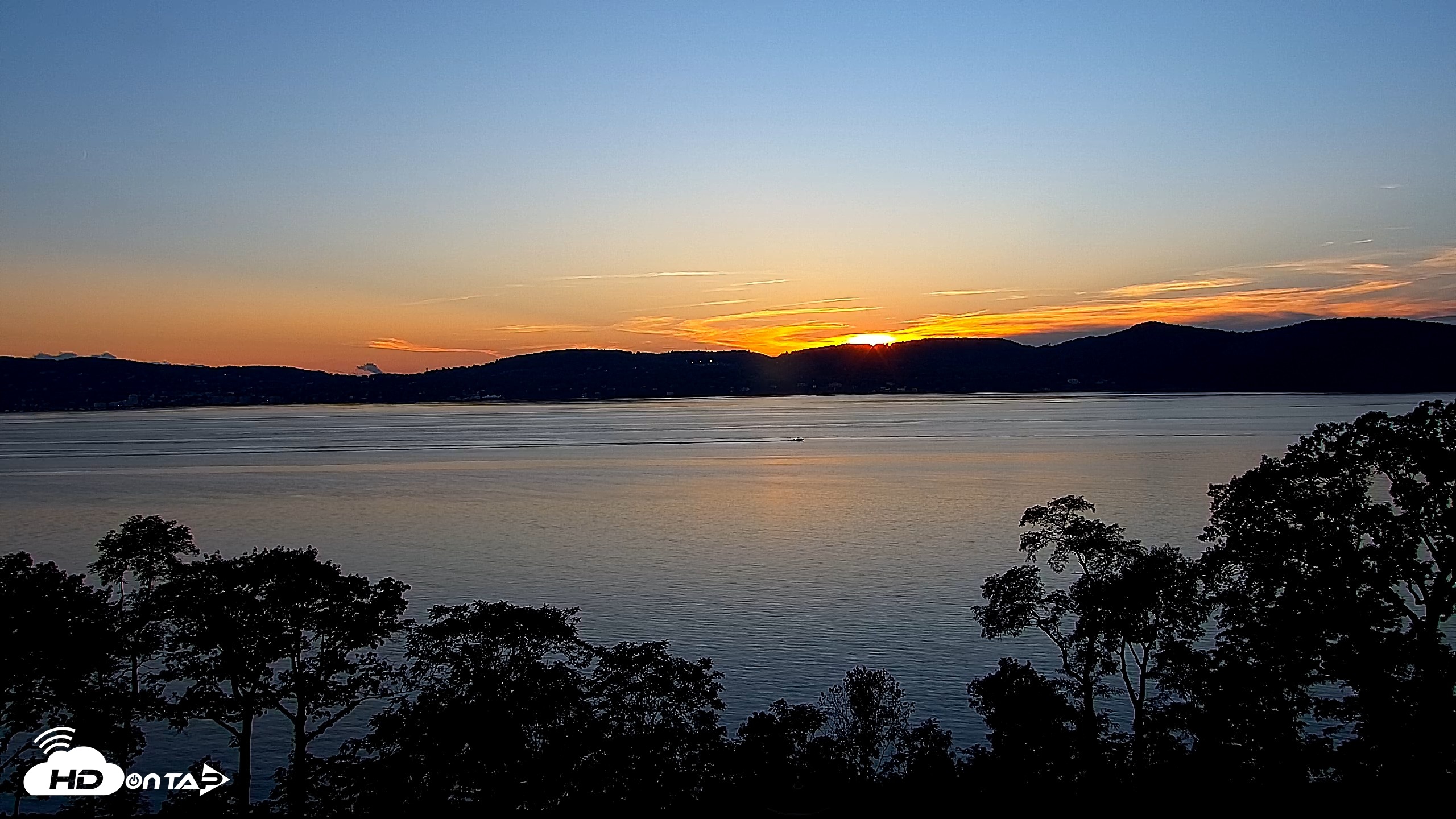 Snapshot of Hudson River Live Webcam taken Sep 13, 2026, 7:02pm EDT