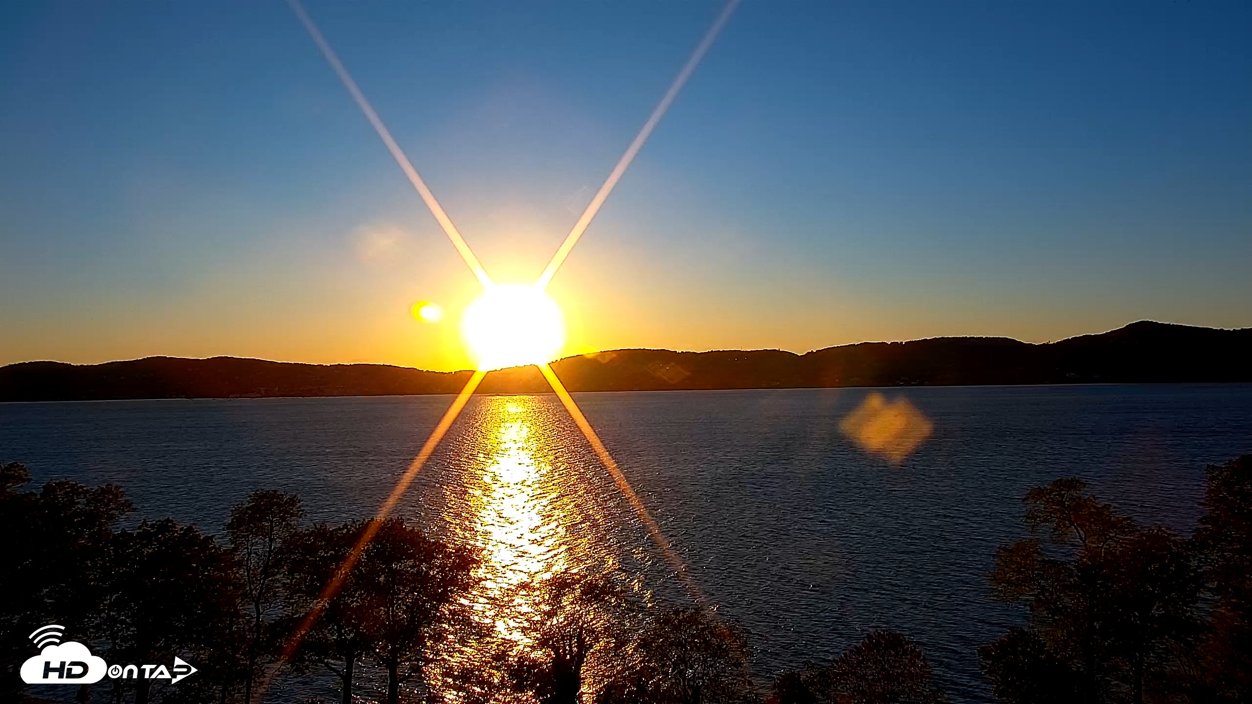 Snapshot of Hudson River Live Webcam taken Oct 16, 2025, 5:53pm EDT