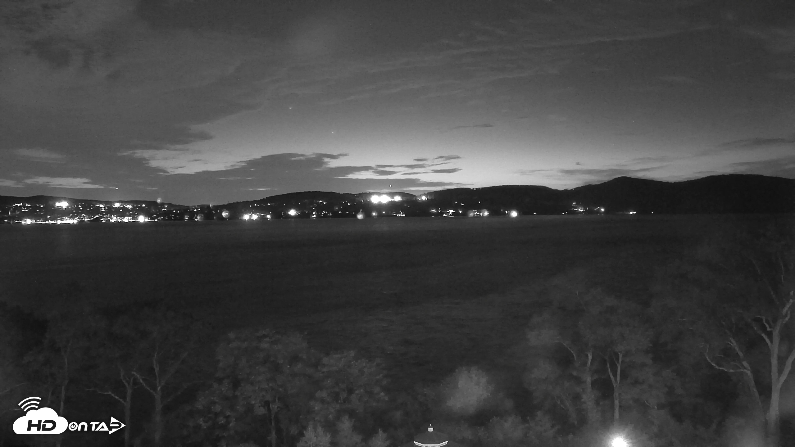 Snapshot of Hudson River Live Webcam taken Oct 14, 2026, 7:16pm EDT