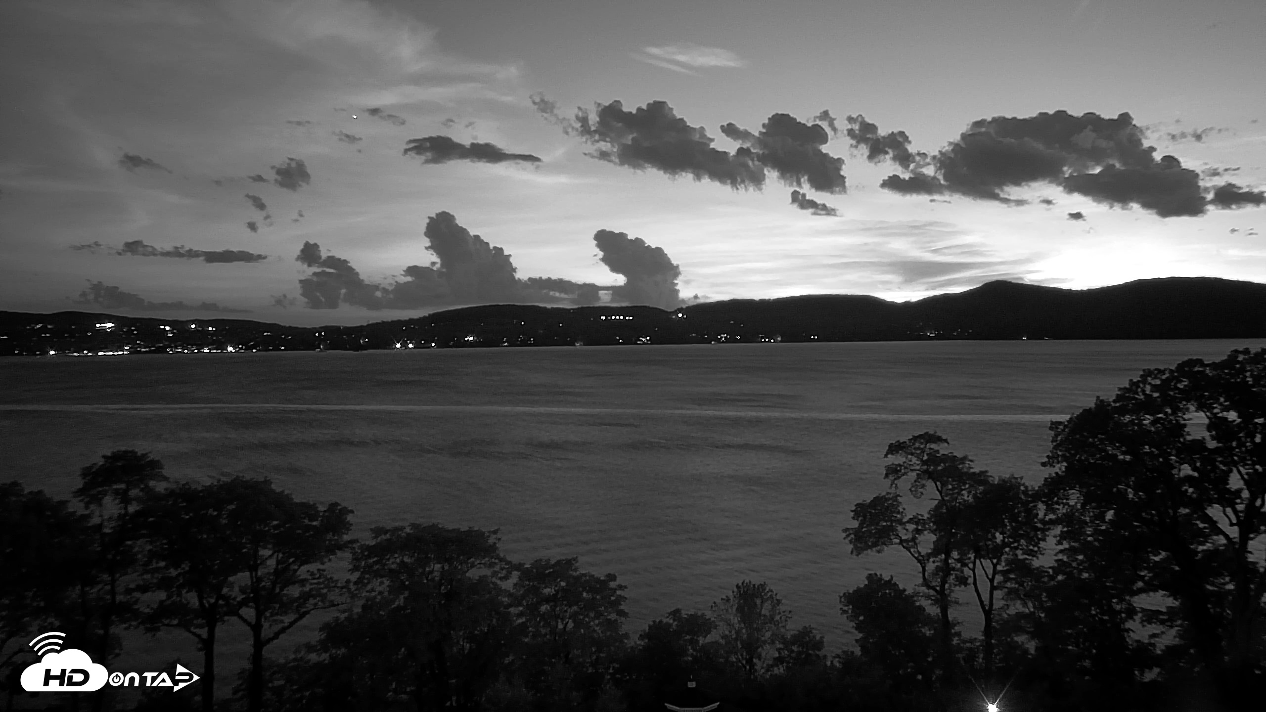 Snapshot of Hudson River Live Webcam taken Aug 14, 2026, 8:34pm EDT