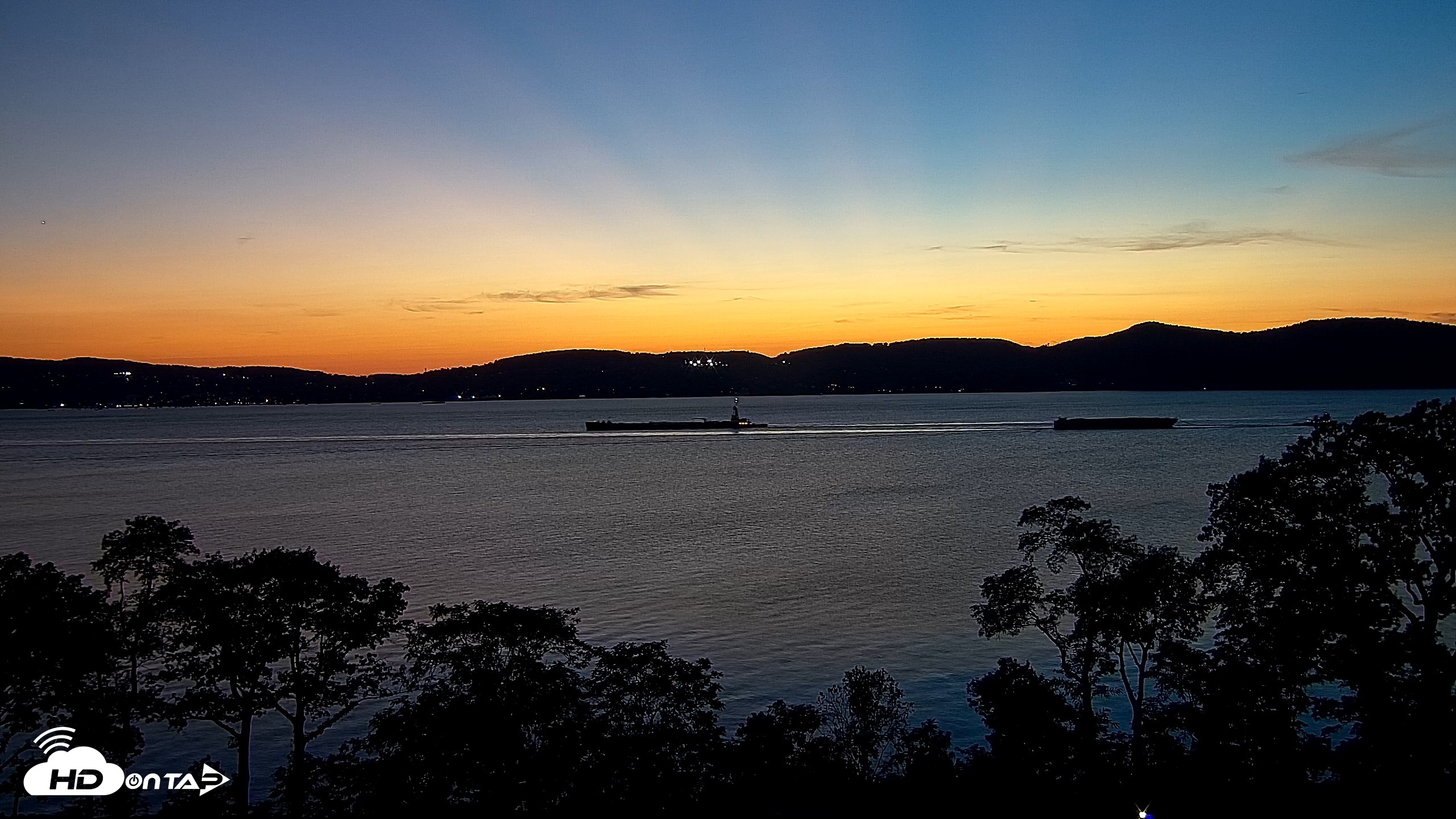 Snapshot of Hudson River Live Webcam taken Sep 15, 2026, 7:28pm EDT