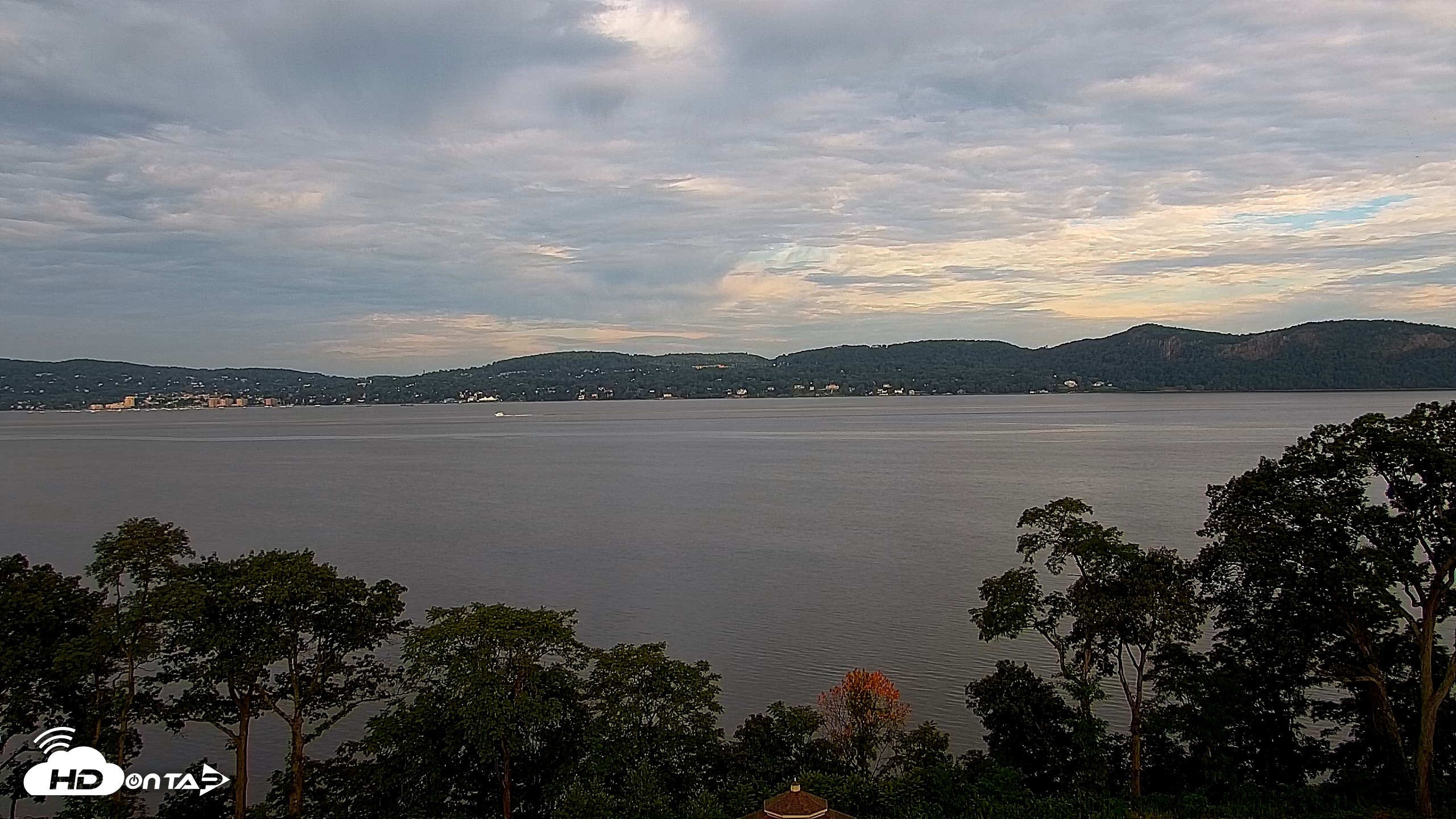 Snapshot of Hudson River Live Webcam taken Aug 5, 2026, 7:19am EDT