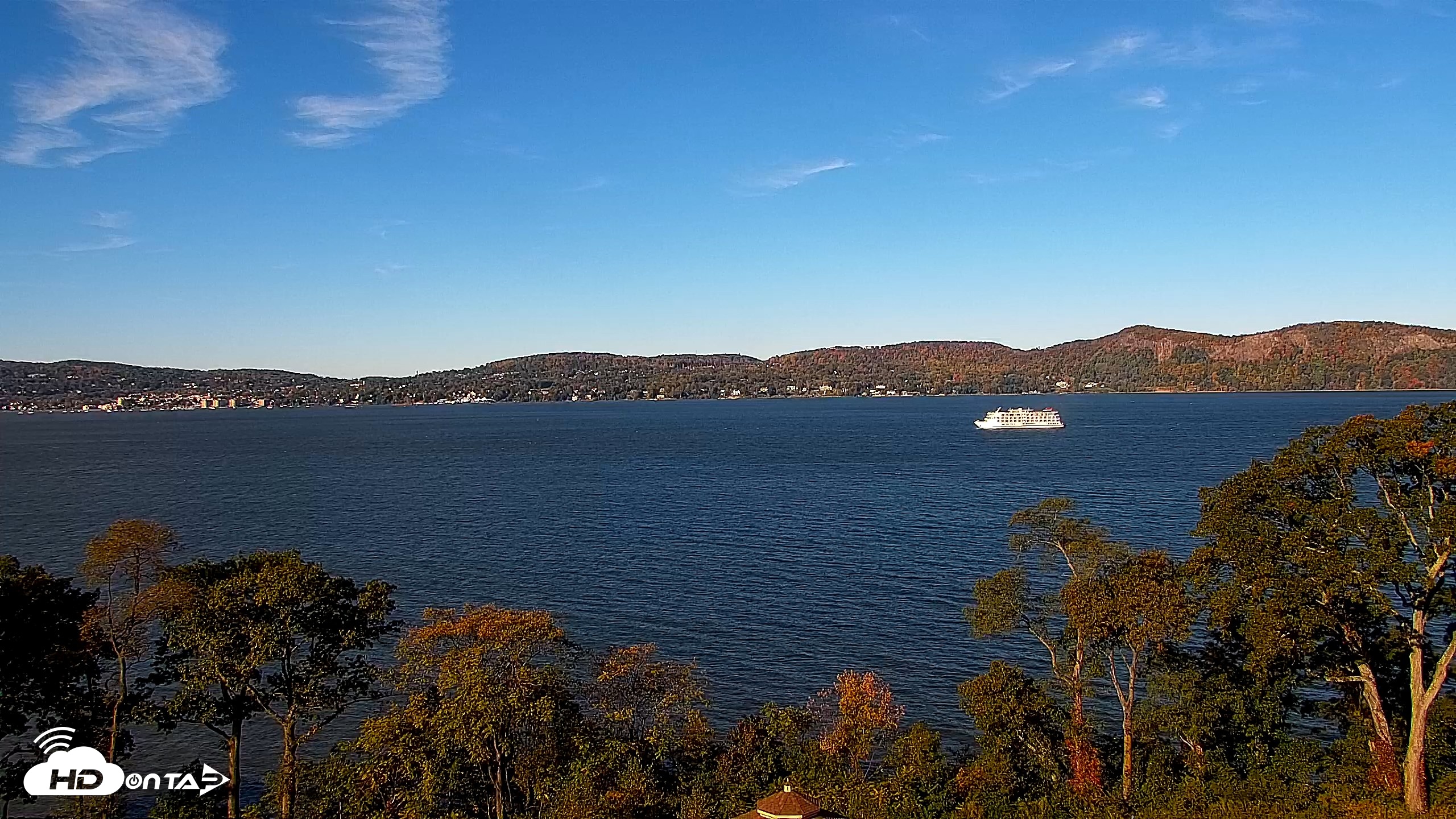 Snapshot of Hudson River Live Webcam taken Oct 21, 2026, 9:43am EDT
