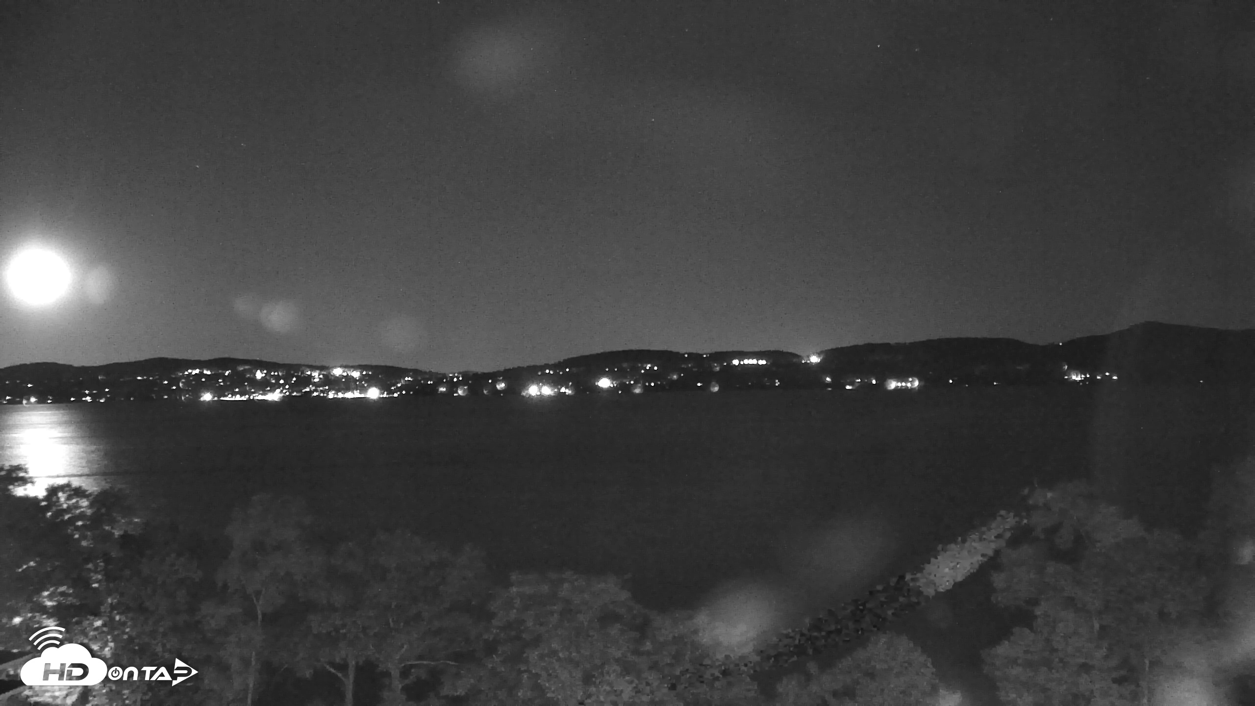 Snapshot of Hudson River Live Webcam taken Oct 2, 2025, 12:38am EDT