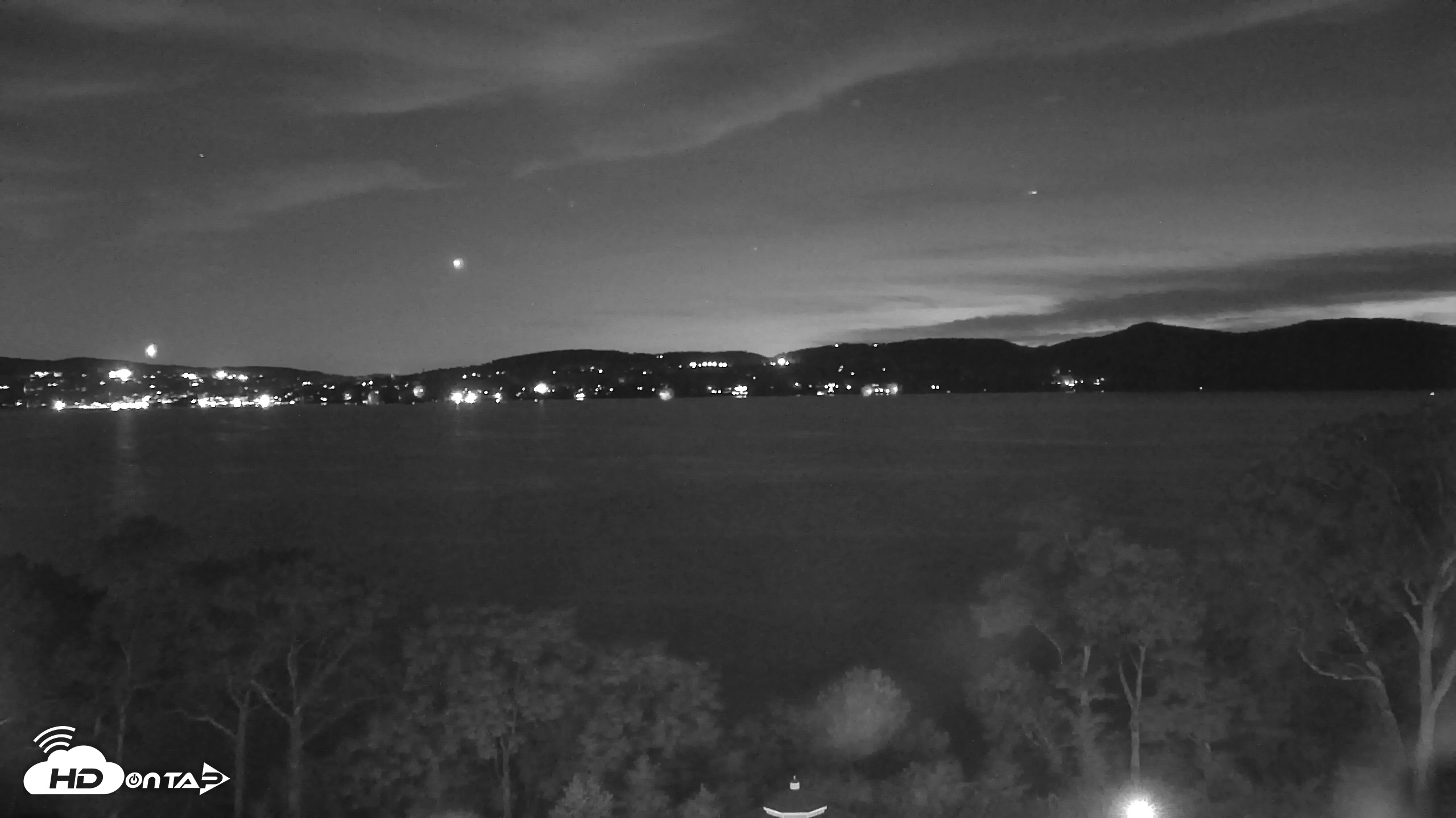 Snapshot of Hudson River Live Webcam taken Aug 19, 2026, 8:53pm EDT