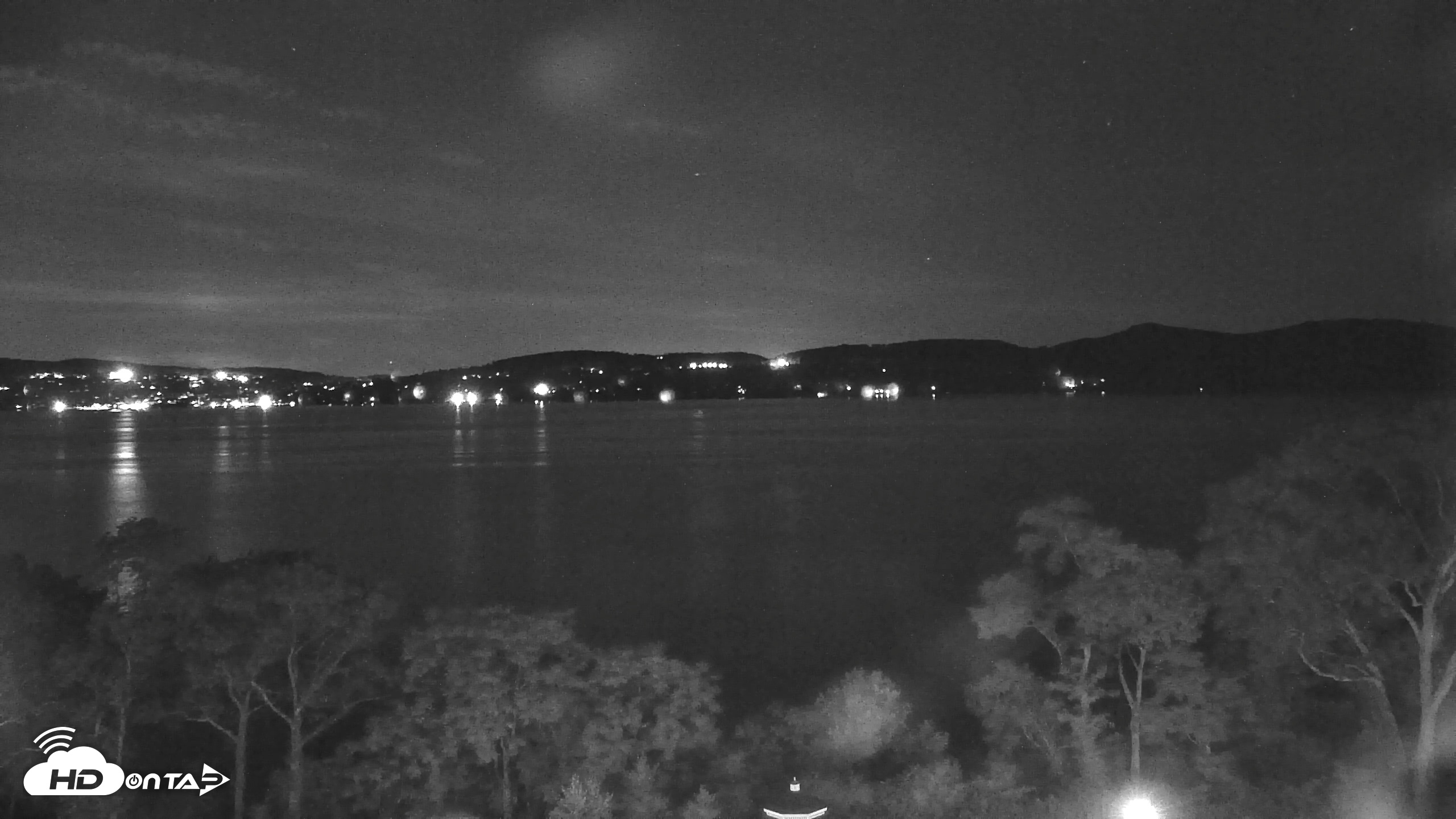 Snapshot of Hudson River Live Webcam taken Aug 26, 2026, 4:32am EDT