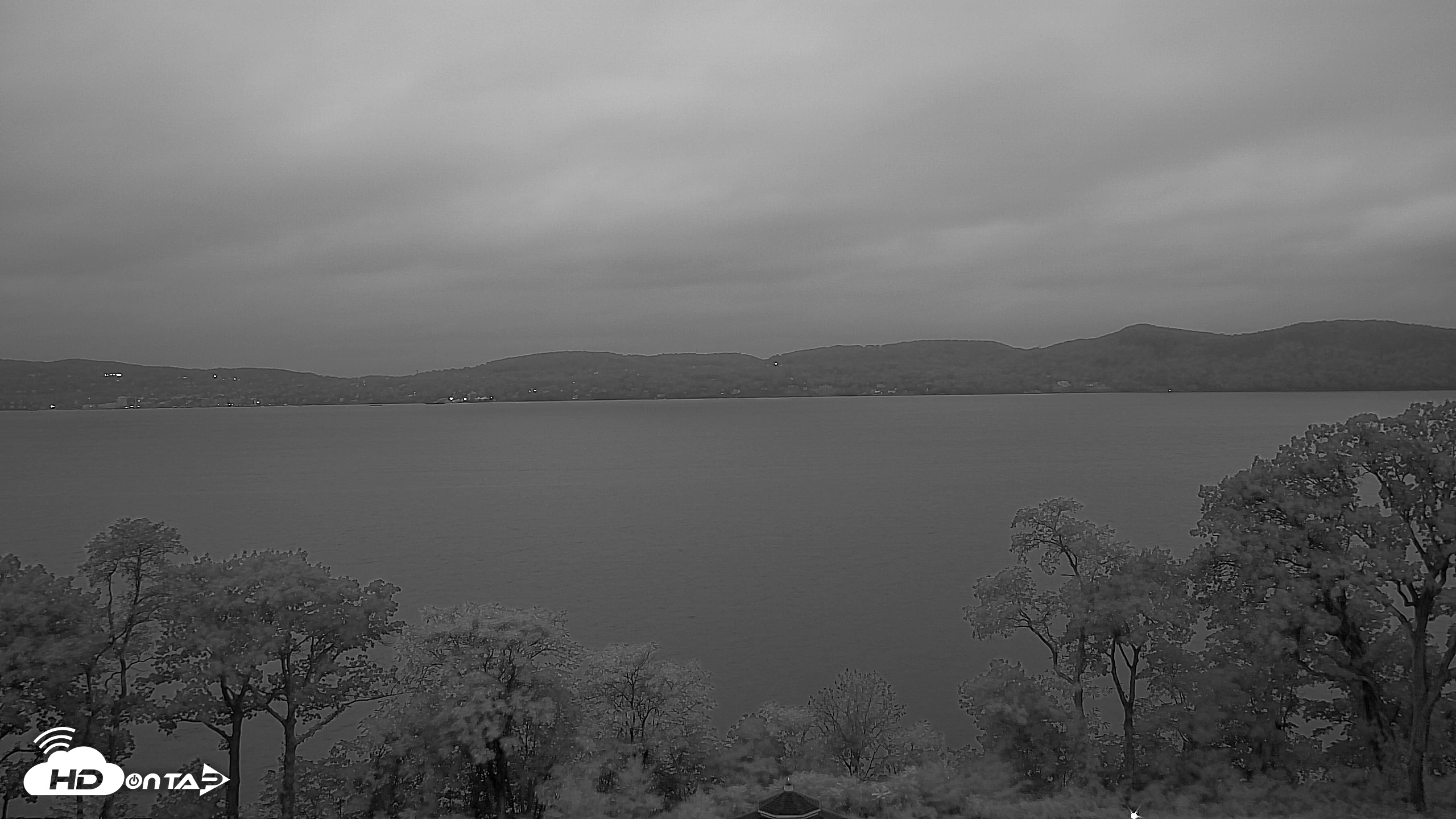 Snapshot of Hudson River Live Webcam taken Oct 16, 2026, 7:07am EDT