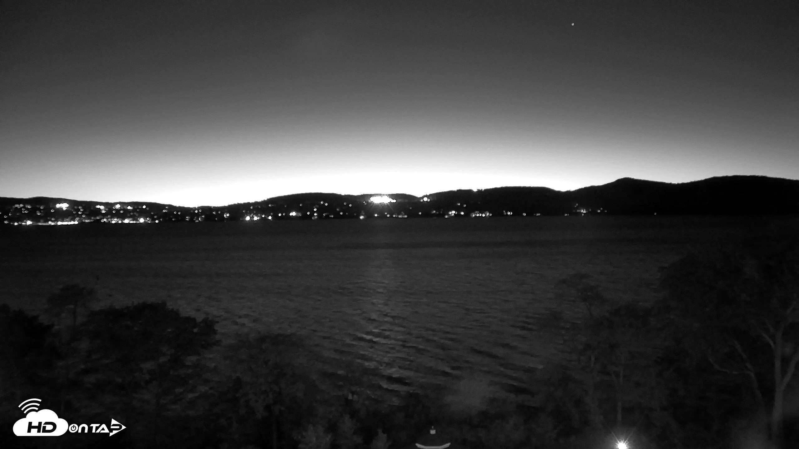 Snapshot of Hudson River Live Webcam taken Oct 20, 2026, 7:05pm EDT