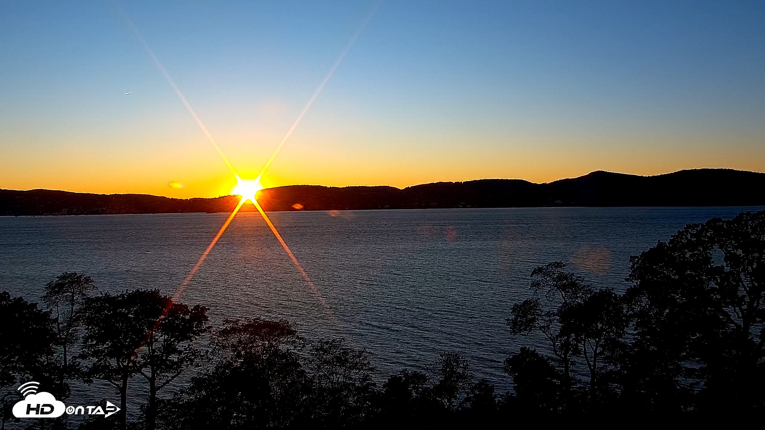 Snapshot of Hudson River Live Webcam taken Oct 17, 2026, 6:05pm EDT