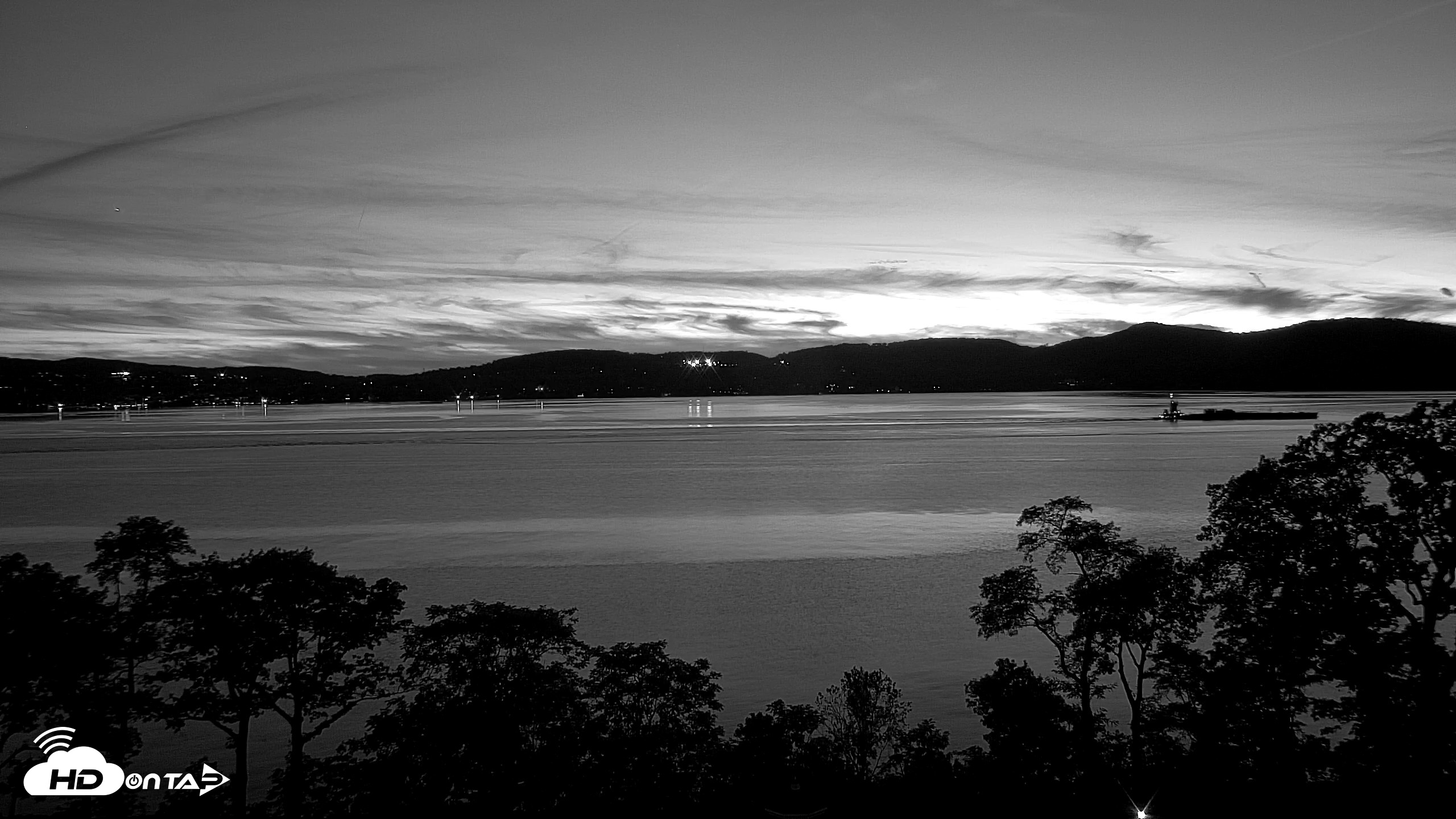 Snapshot of Hudson River Live Webcam taken Sep 8, 2026, 7:47pm EDT