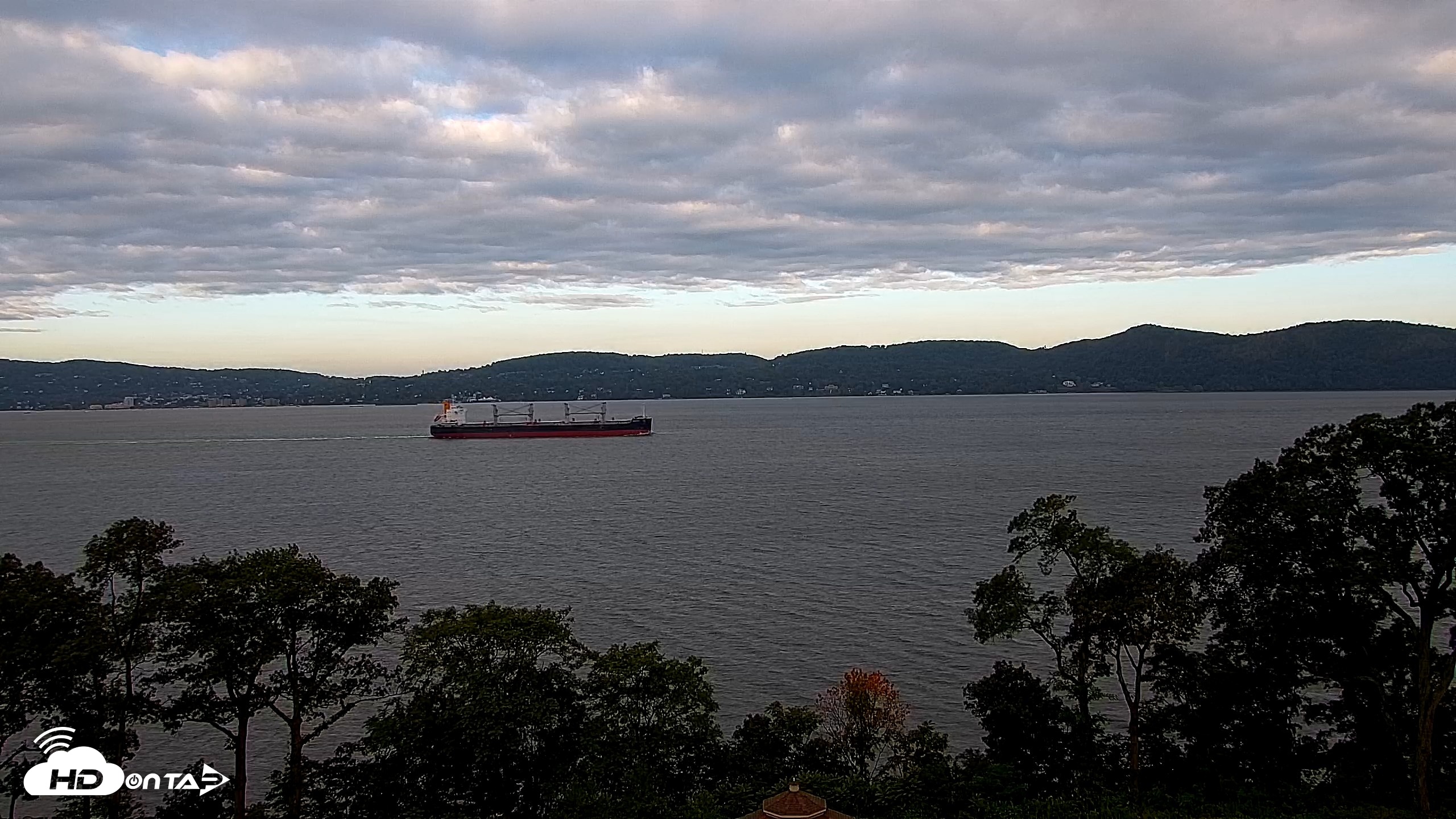 Snapshot of Hudson River Live Webcam taken Aug 21, 2026, 7:22am EDT