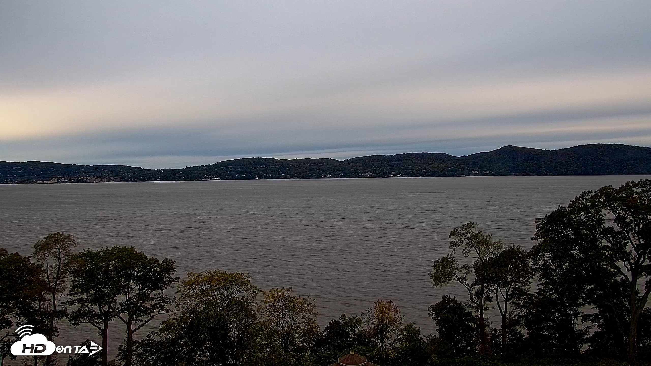 Snapshot of Hudson River Live Webcam taken Oct 17, 2026, 8:04am EDT