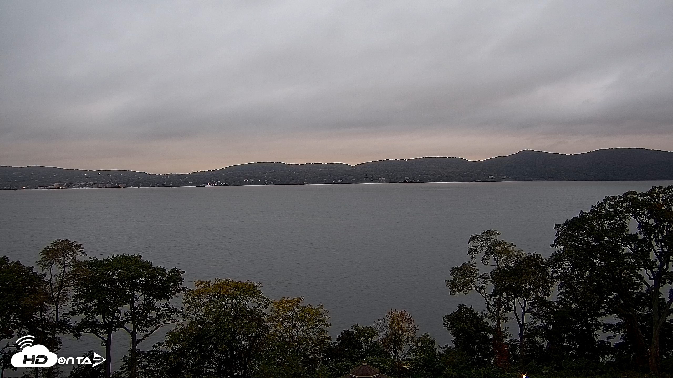 Snapshot of Hudson River Live Webcam taken Oct 16, 2026, 7:16am EDT