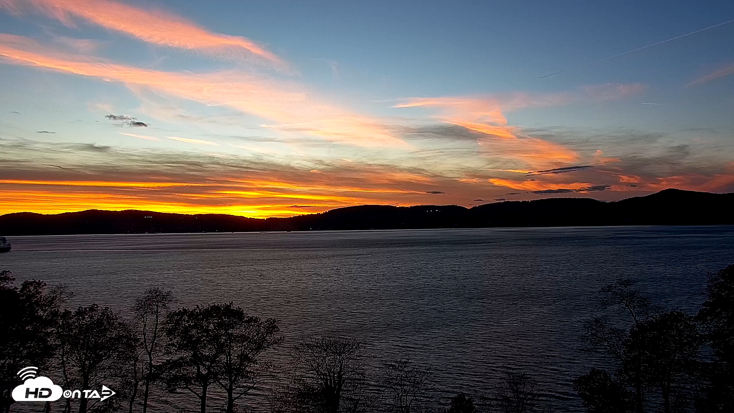 Snapshot of Hudson River Live Webcam taken Nov 6, 2025, 4:55pm EST