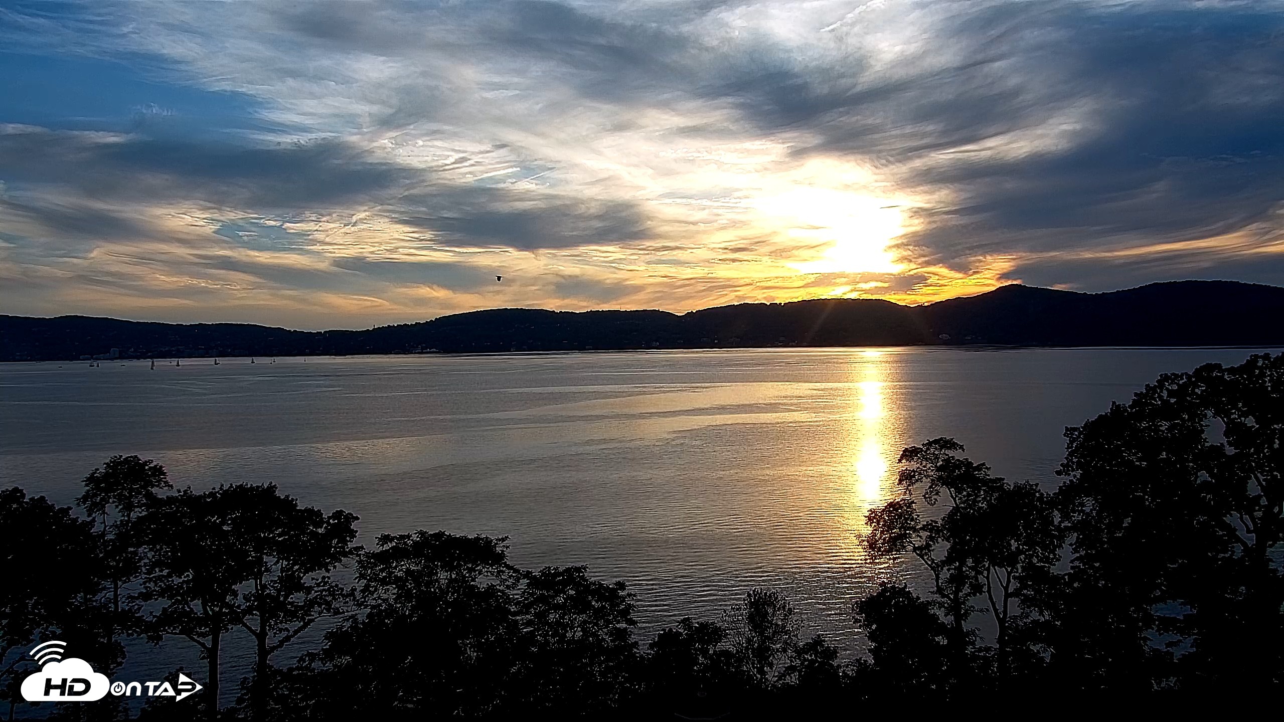 Snapshot of Hudson River Live Webcam taken Aug 26, 2026, 7:11pm EDT