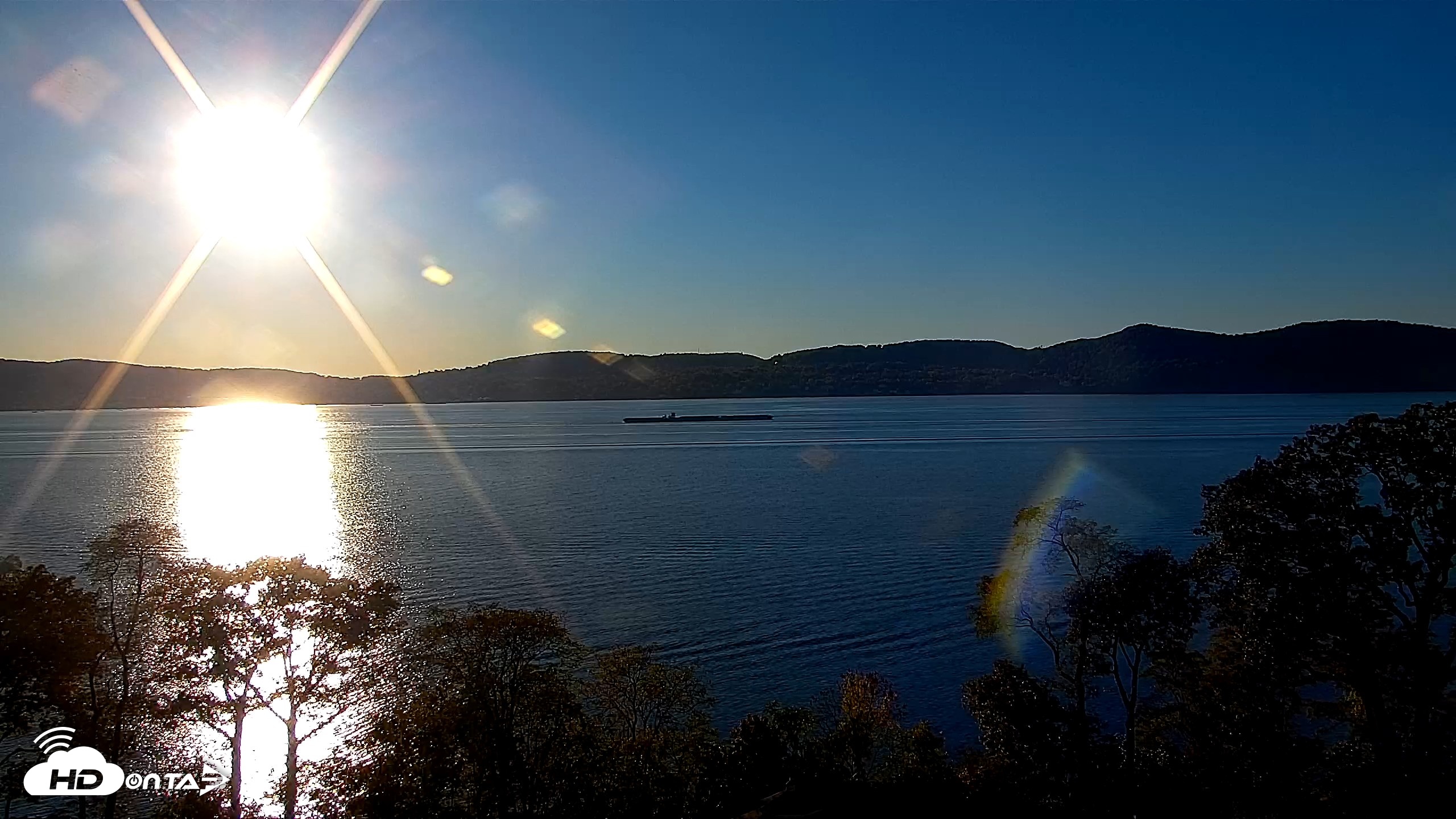 Snapshot of Hudson River Live Webcam taken Oct 19, 2026, 5:14pm EDT