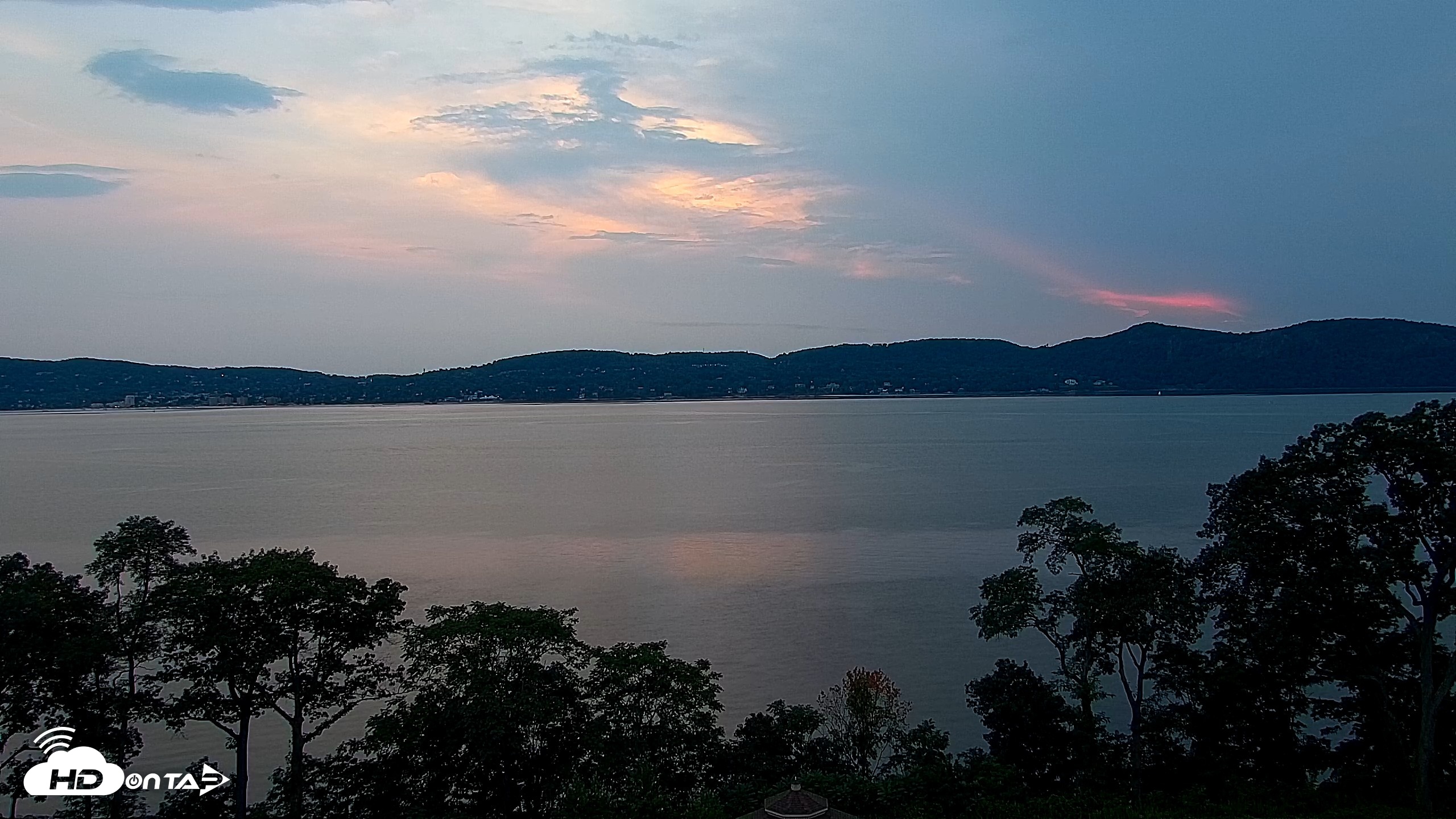 Snapshot of Hudson River Live Webcam taken Aug 12, 2026, 7:46pm EDT