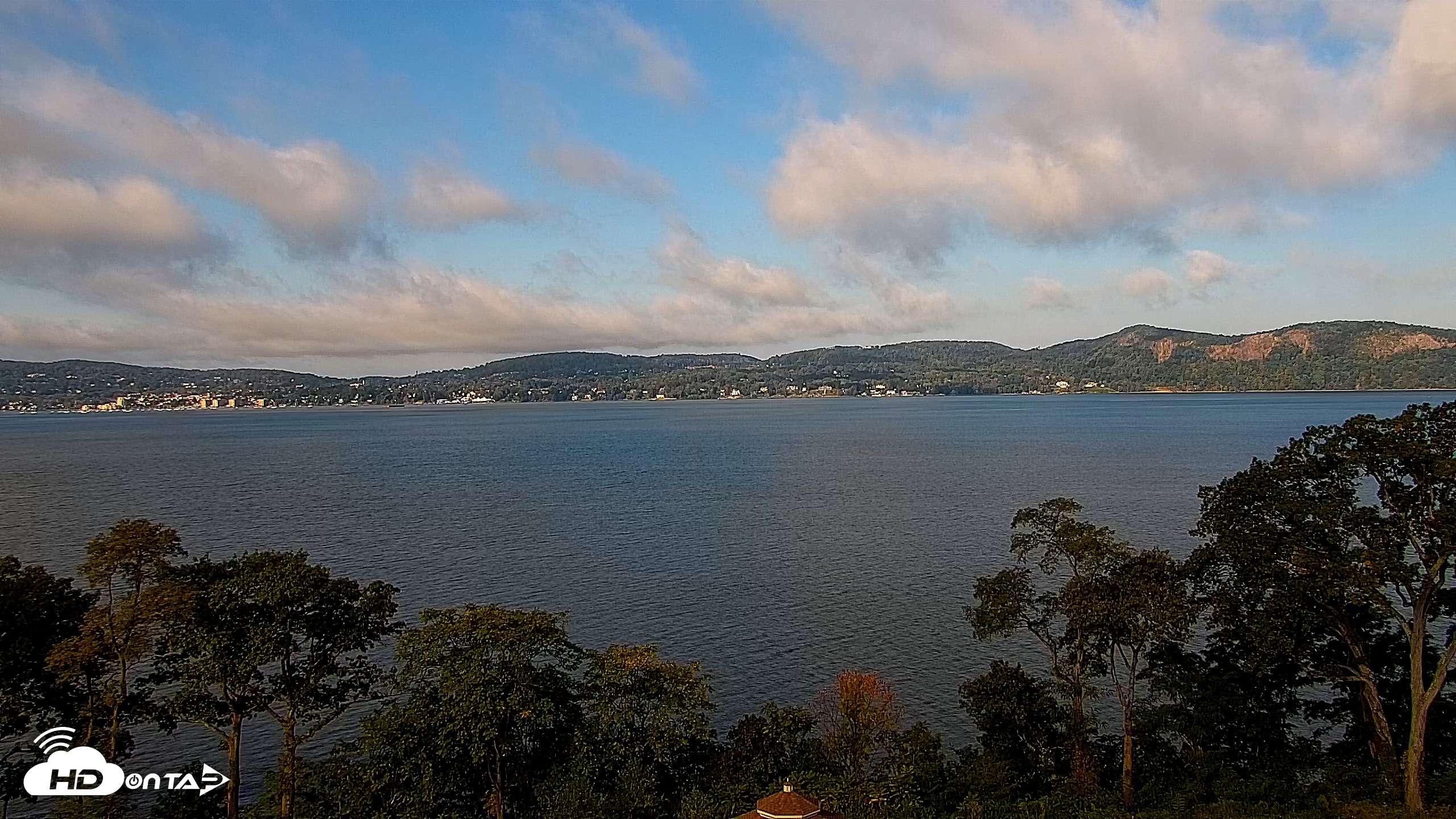 Snapshot of Hudson River Live Webcam taken Oct 5, 2026, 9:25am EDT