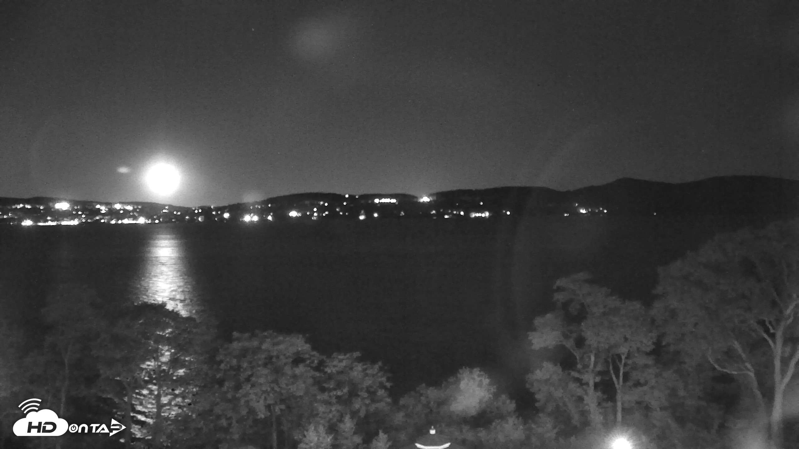 Snapshot of Hudson River Live Webcam taken Oct 21, 2026, 1:46am EDT