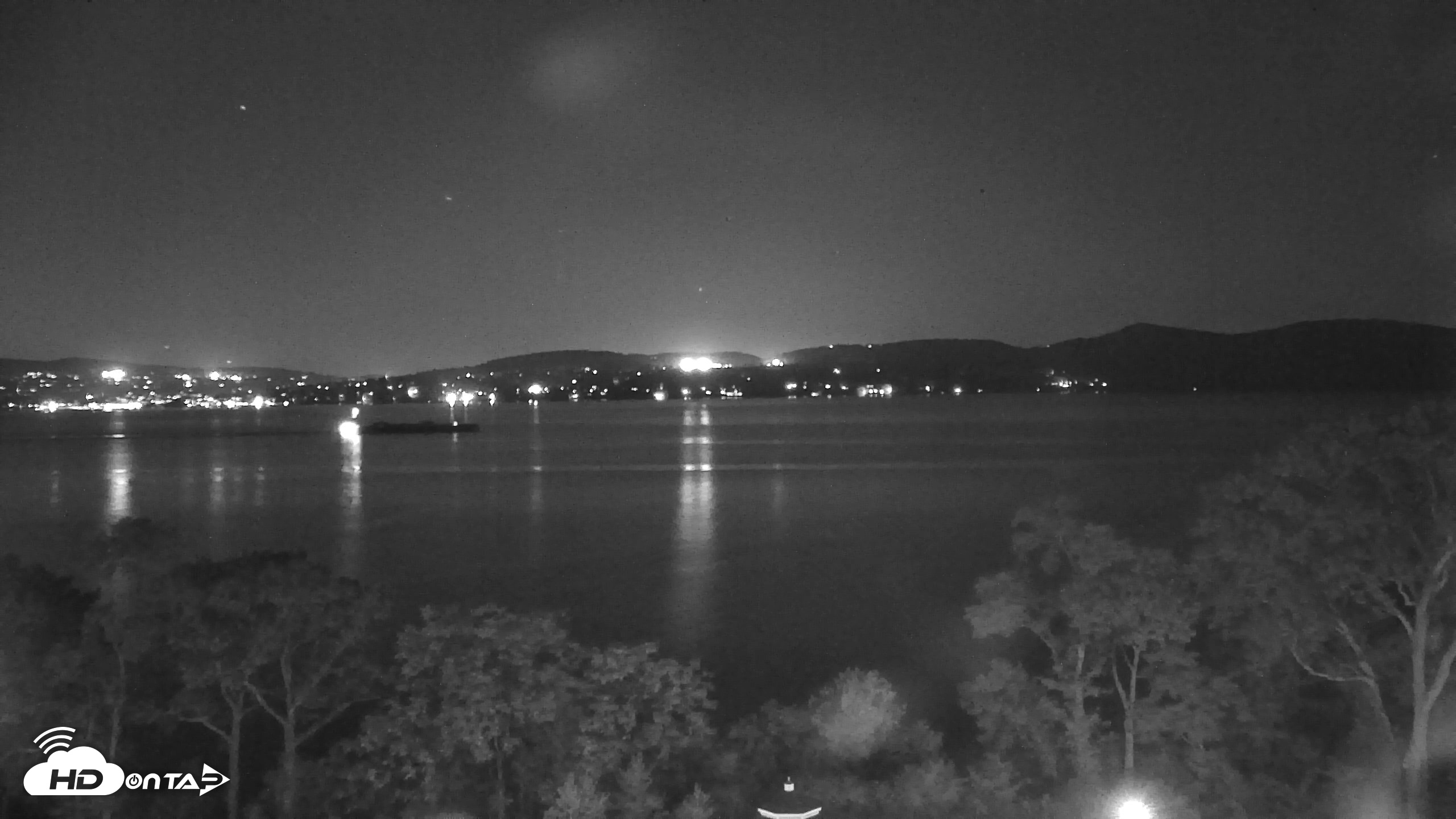 Snapshot of Hudson River Live Webcam taken Oct 13, 2026, 9:03pm EDT