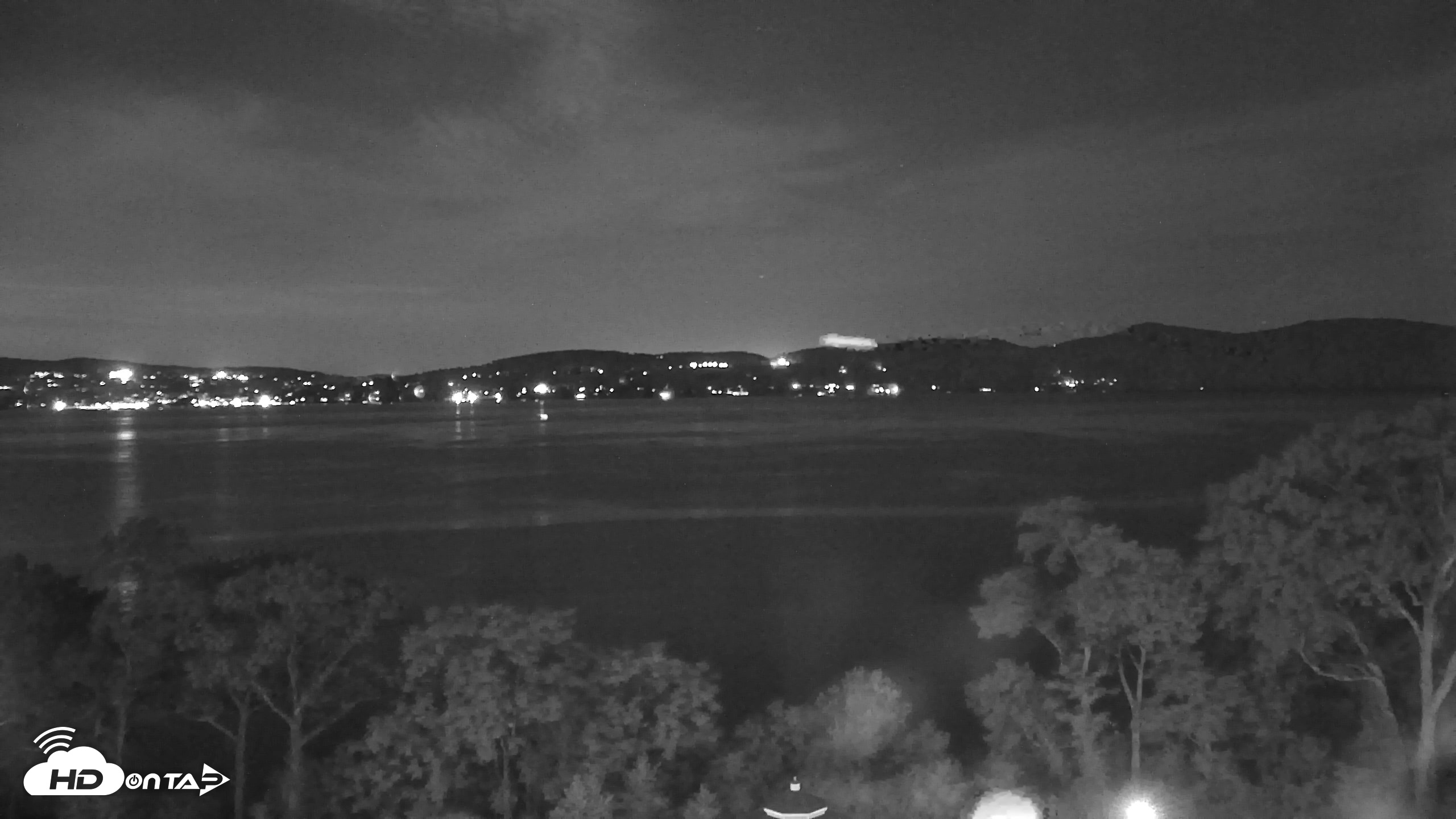 Snapshot of Hudson River Live Webcam taken Aug 26, 2026, 9:25pm EDT