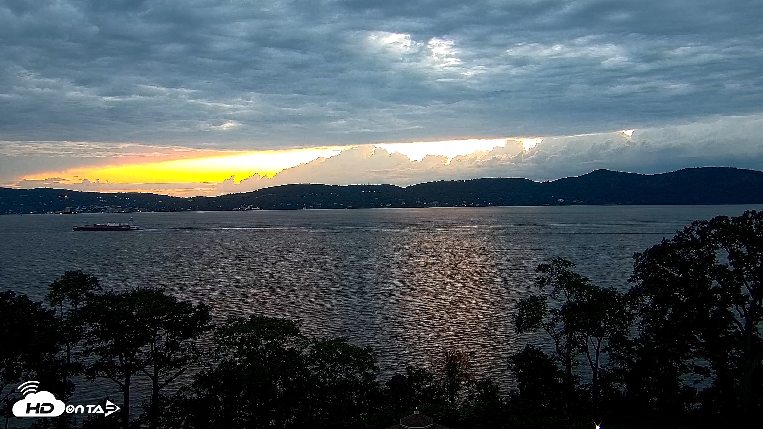 Snapshot of Hudson River Live Webcam taken Aug 23, 2026, 7:49pm EDT