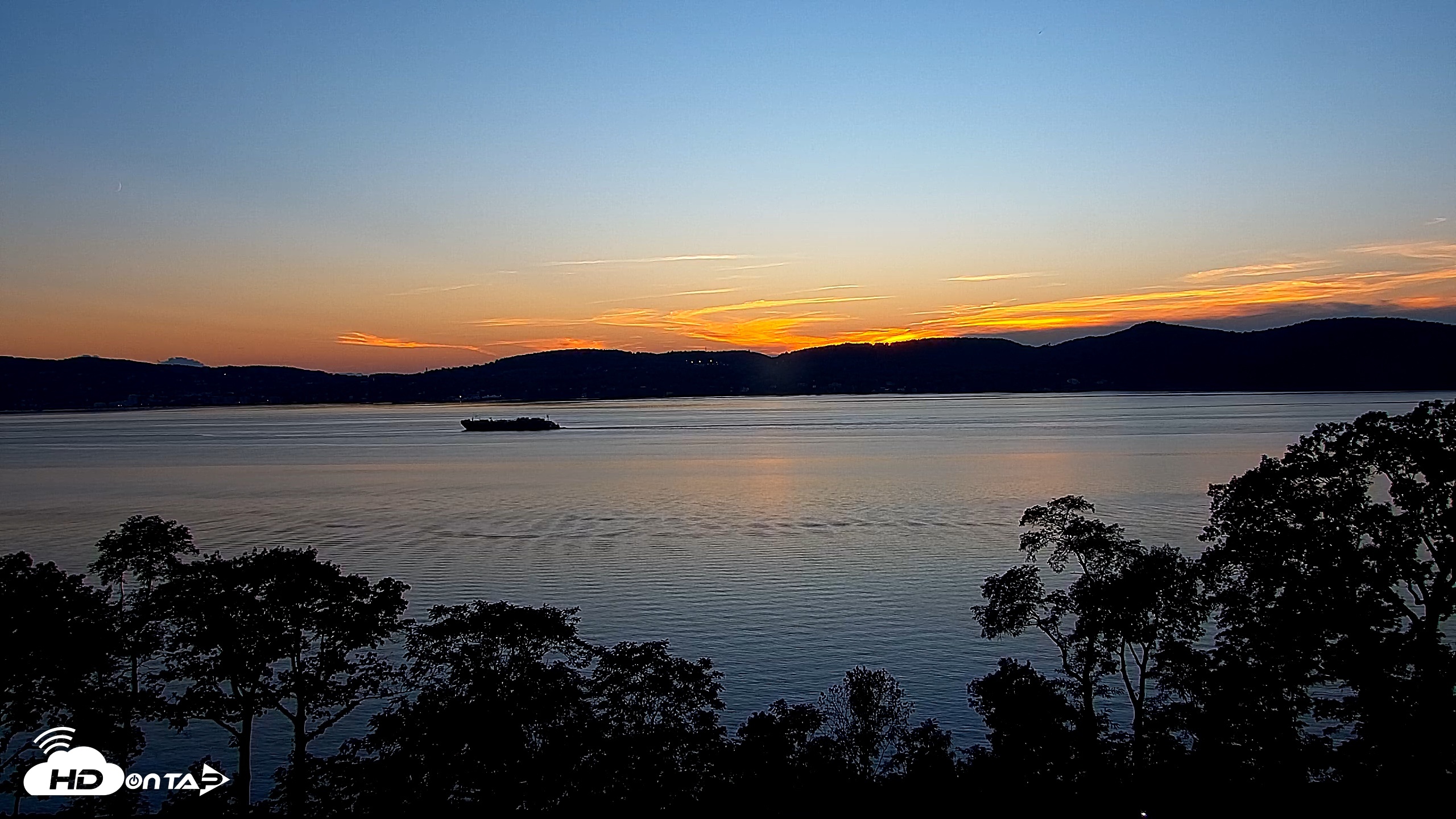 Snapshot of Hudson River Live Webcam taken Sep 13, 2026, 7:09pm EDT
