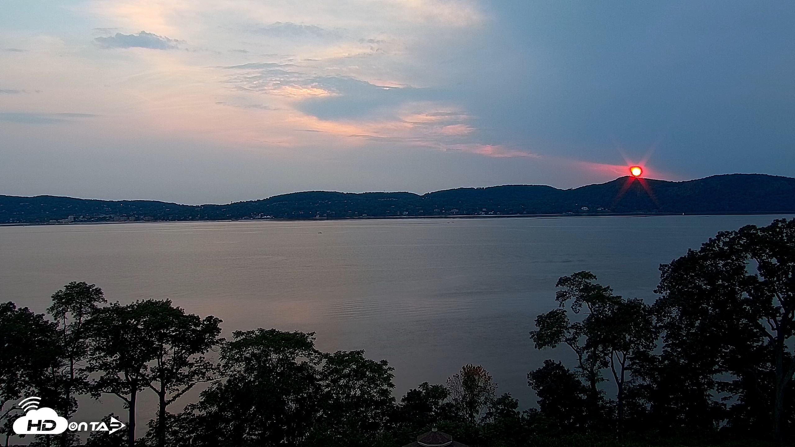 Snapshot of Hudson River Live Webcam taken Aug 12, 2026, 7:40pm EDT