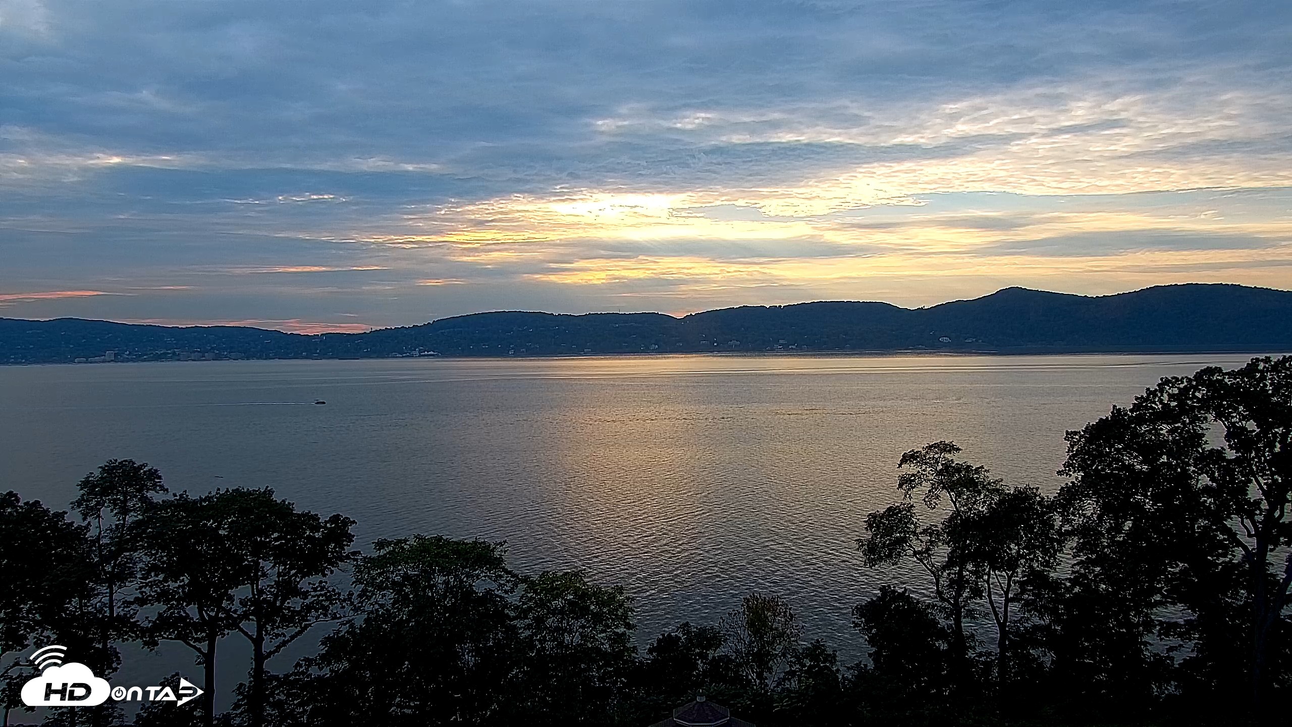 Snapshot of Hudson River Live Webcam taken Oct 1, 2026, 5:23pm EDT