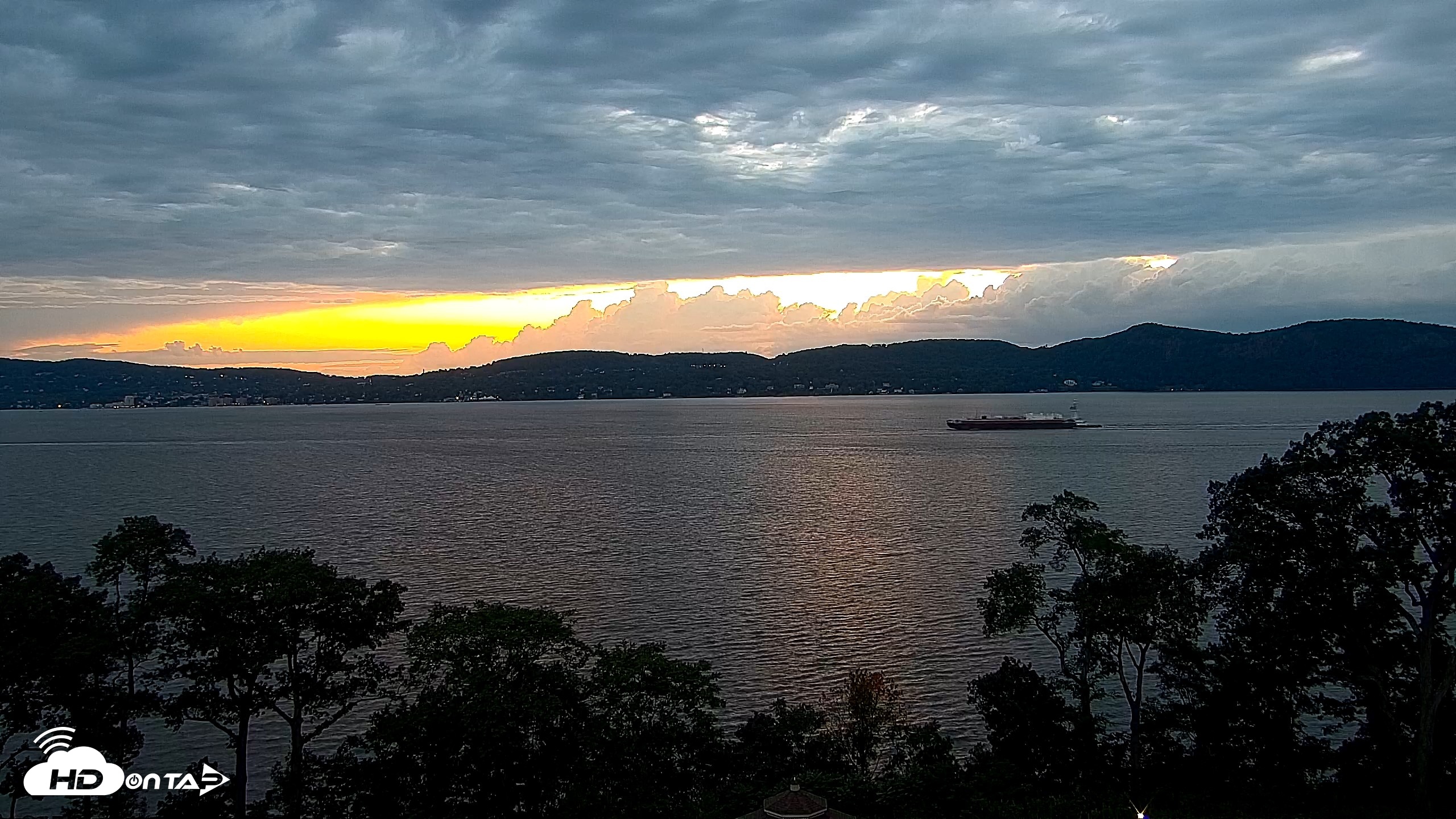 Snapshot of Hudson River Live Webcam taken Aug 23, 2026, 7:47pm EDT