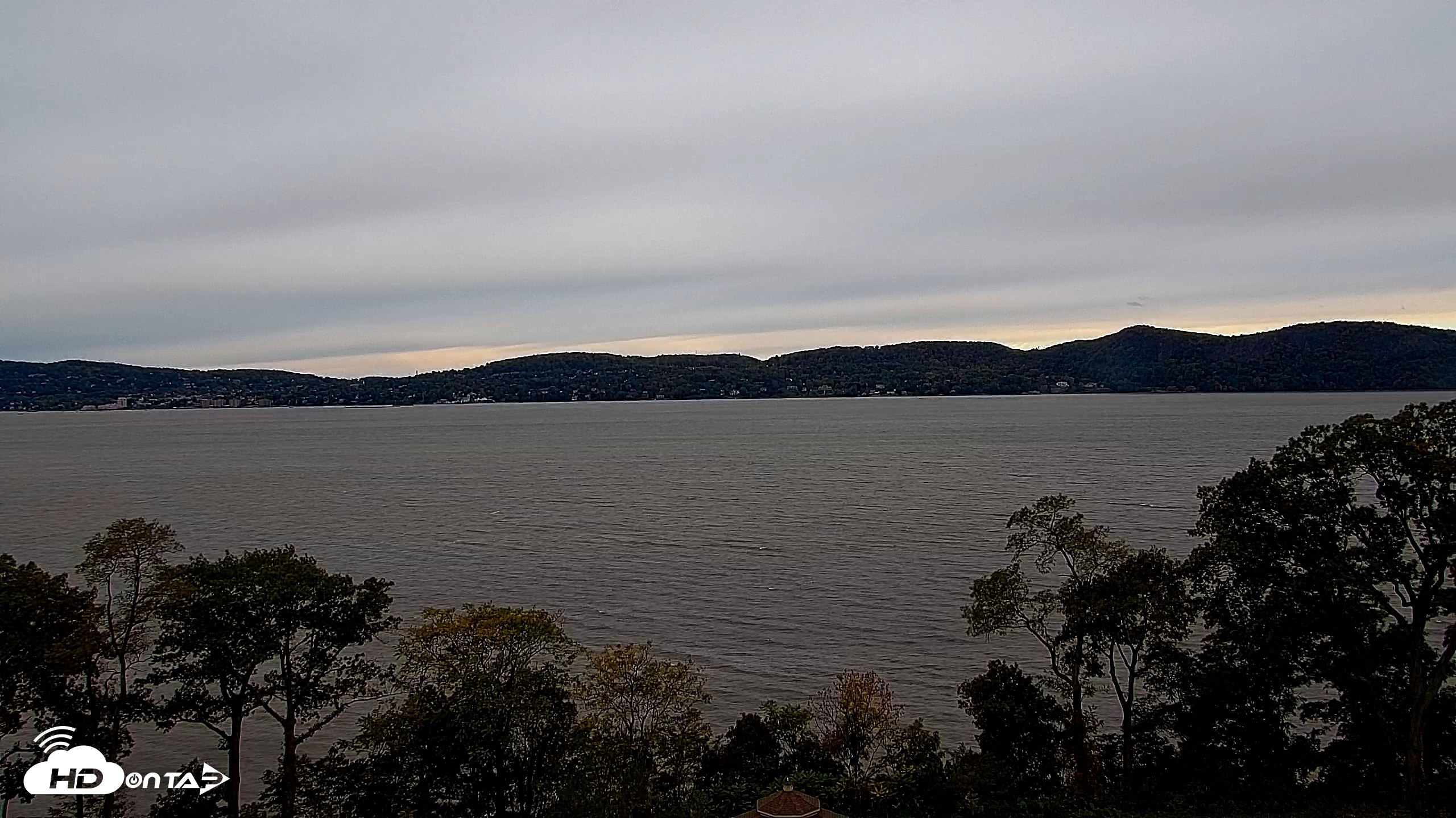 Snapshot of Hudson River Live Webcam taken Oct 17, 2026, 9:35am EDT
