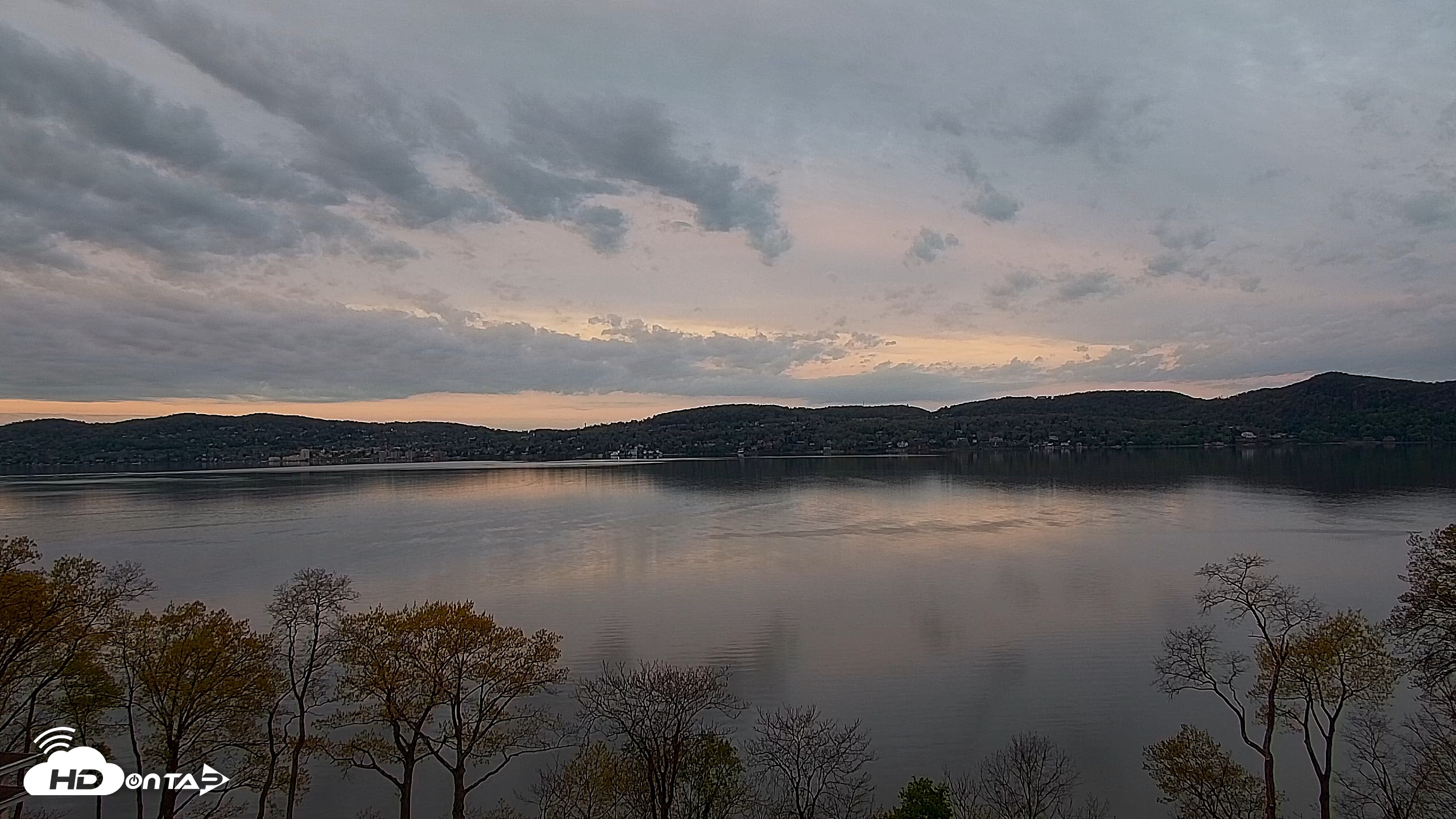 Snapshot of Hudson River Live Webcam taken Apr 24, 2026, 6:18am EDT